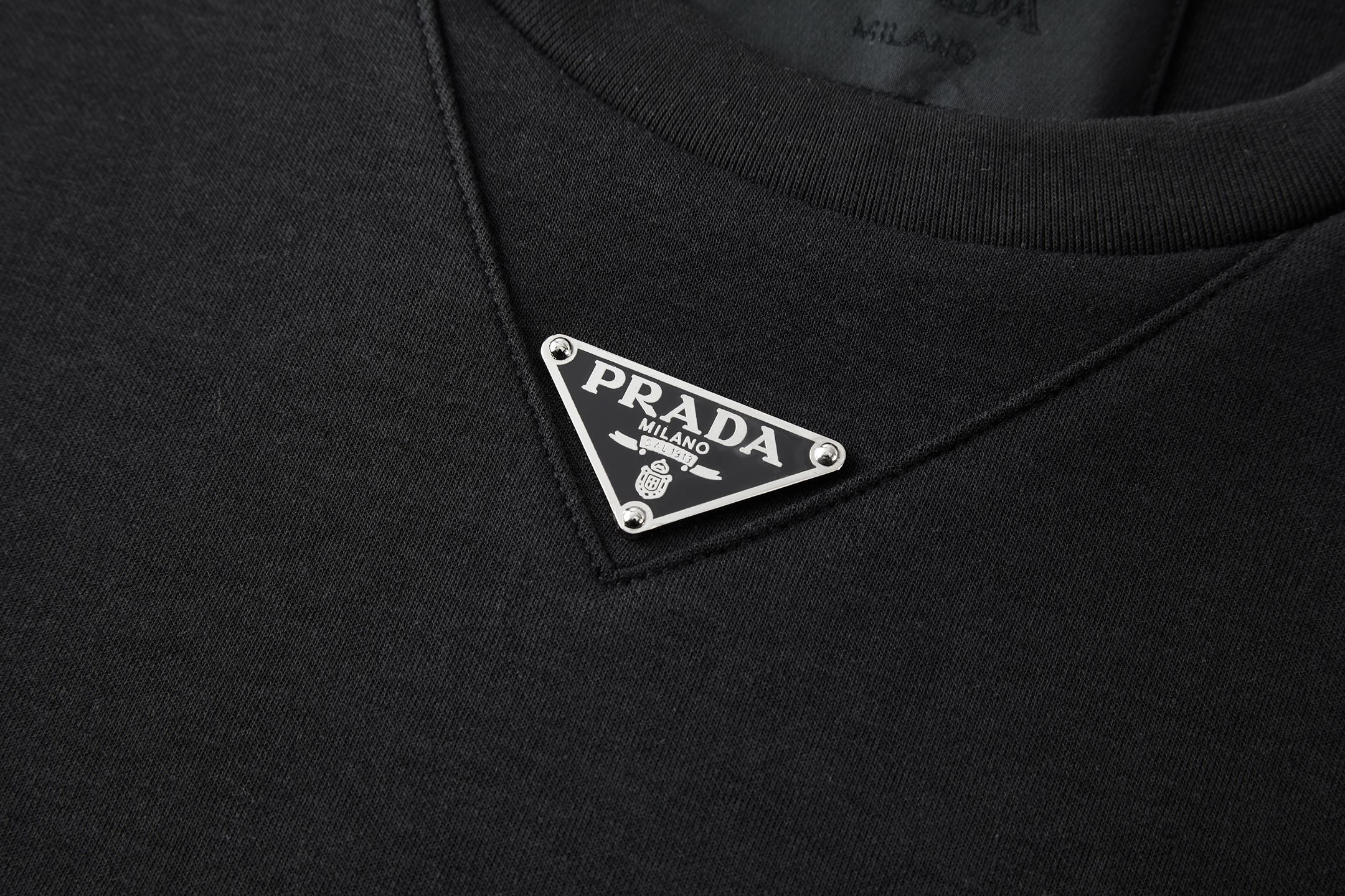 PRADA 普拉达 新领口钢标 圆领 夏季 短袖 T恤  白色 蓝色 黑色 绿色 灰色-A5