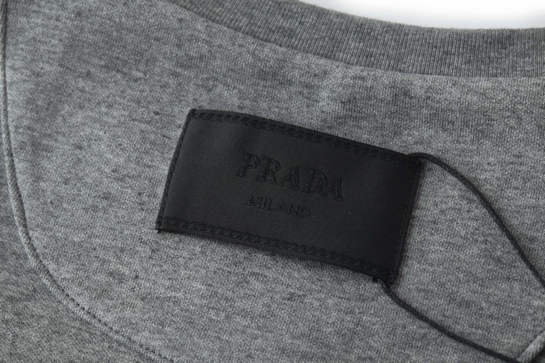 PRADA 普拉达 新领口钢标 圆领 夏季 短袖 T恤  白色 蓝色 黑色 绿色 灰色-A5