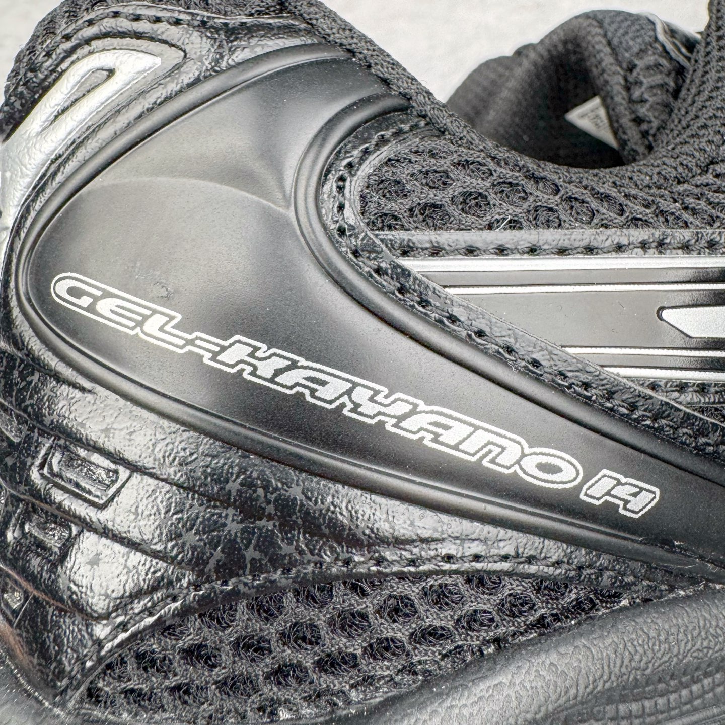 ASICS GEL-KAYANO K14 亚瑟士  低筒 减震 户外机能 运动鞋 跑步鞋  休闲鞋 板鞋 波鞋 男女同款  黑色 1201A019-006