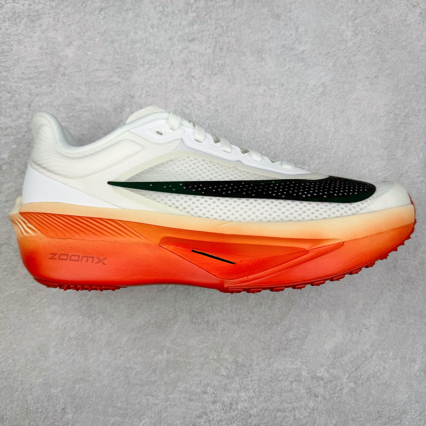 Zomm Fly6 竞速飞行6代 低筒 轻质缓震透气休闲运动 跑步鞋 波鞋 真碳板 