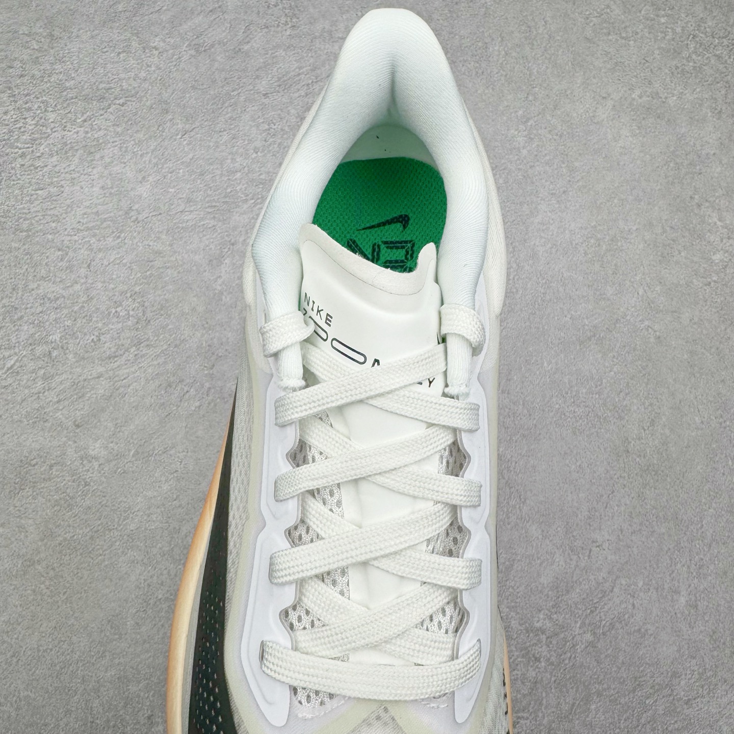 Zomm Fly6 竞速飞行6代 低筒 轻质缓震透气休闲运动 跑步鞋 波鞋 真碳板 