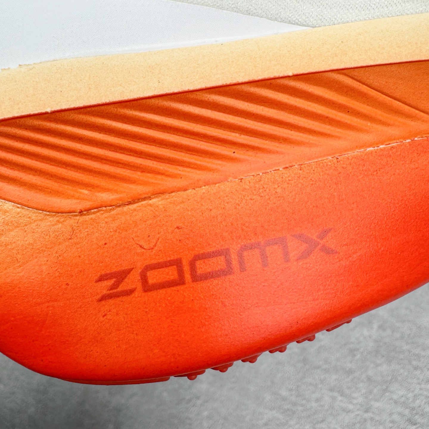 Zomm Fly6 竞速飞行6代 低筒 轻质缓震透气休闲运动 跑步鞋 波鞋 真碳板 