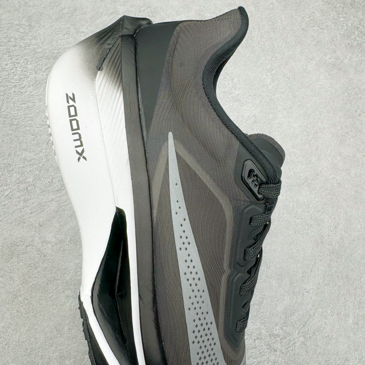  Zomm Fly6 竞速飞行6代 低筒 轻质缓震透气休闲运动 跑步鞋 波鞋 真碳板 黑灰色 FN8455 FN8454-001