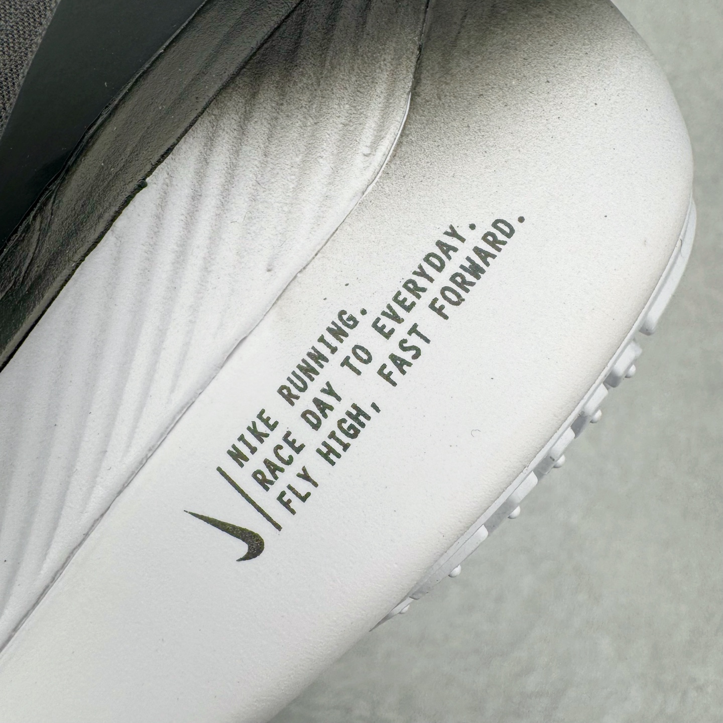  Zomm Fly6 竞速飞行6代 低筒 轻质缓震透气休闲运动 跑步鞋 波鞋 真碳板 黑灰色 FN8455 FN8454-001