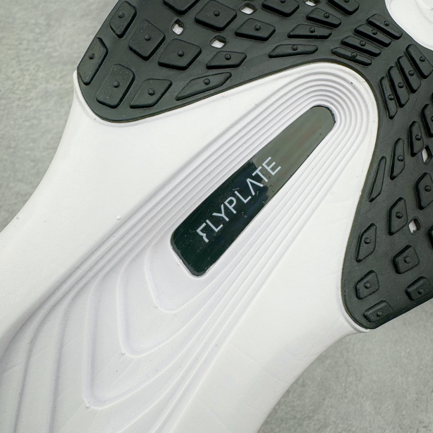  Zomm Fly6 竞速飞行6代 低筒 轻质缓震透气休闲运动 跑步鞋 波鞋 真碳板 黑灰色 FN8455 FN8454-001