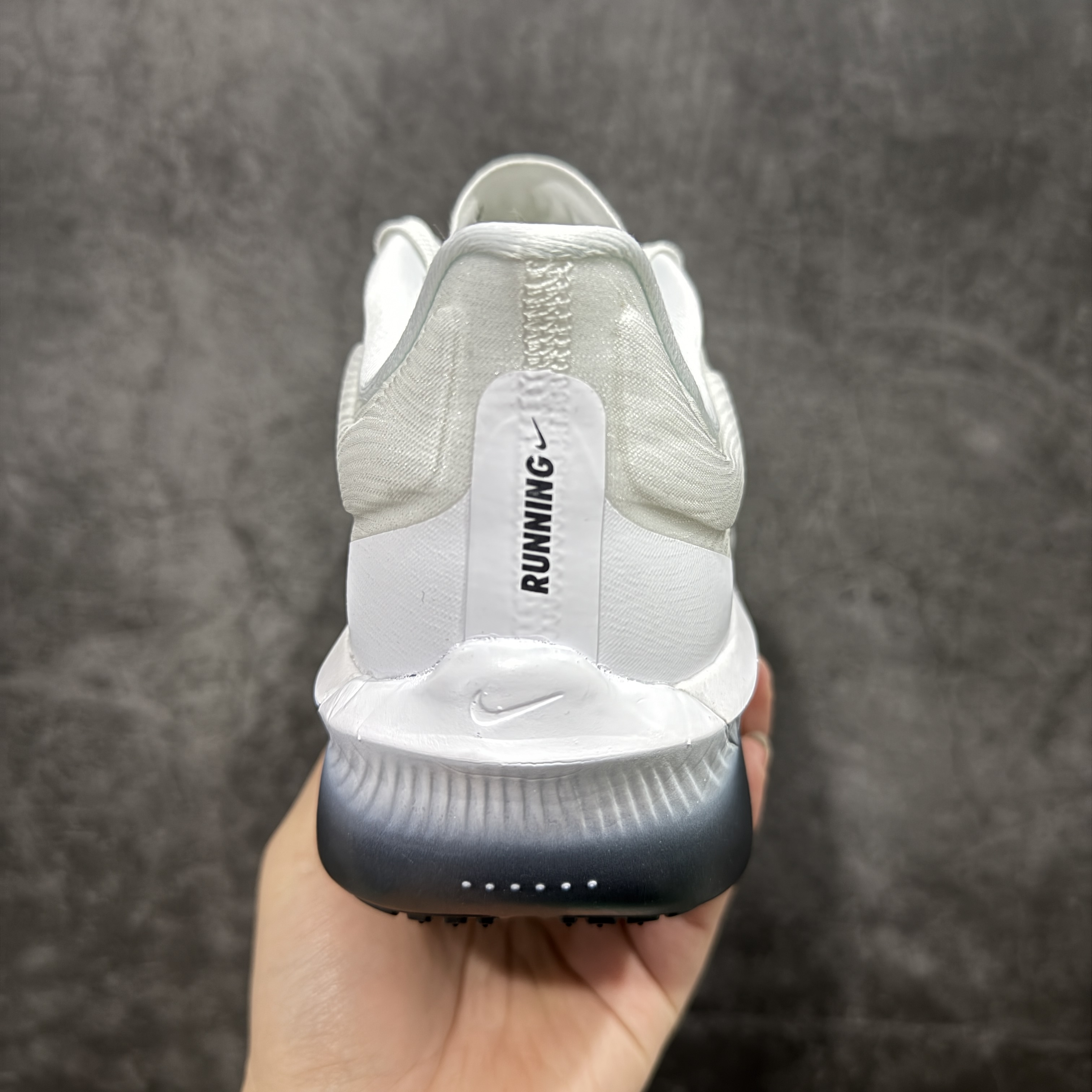 Zomm Fly6 竞速飞行6代 低筒 轻质缓震透气休闲运动 跑步鞋 波鞋 真碳板 男女同款 白灰黑 FN8454-100