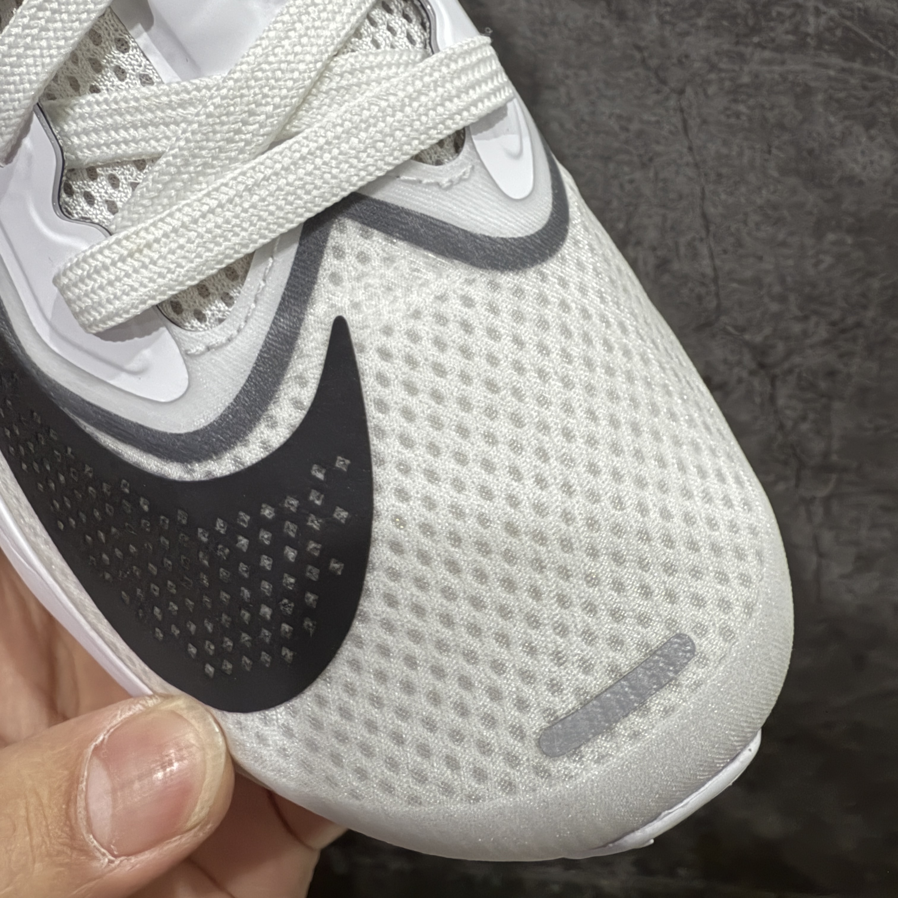 Zomm Fly6 竞速飞行6代 低筒 轻质缓震透气休闲运动 跑步鞋 波鞋 真碳板 男女同款 白灰黑 FN8454-100