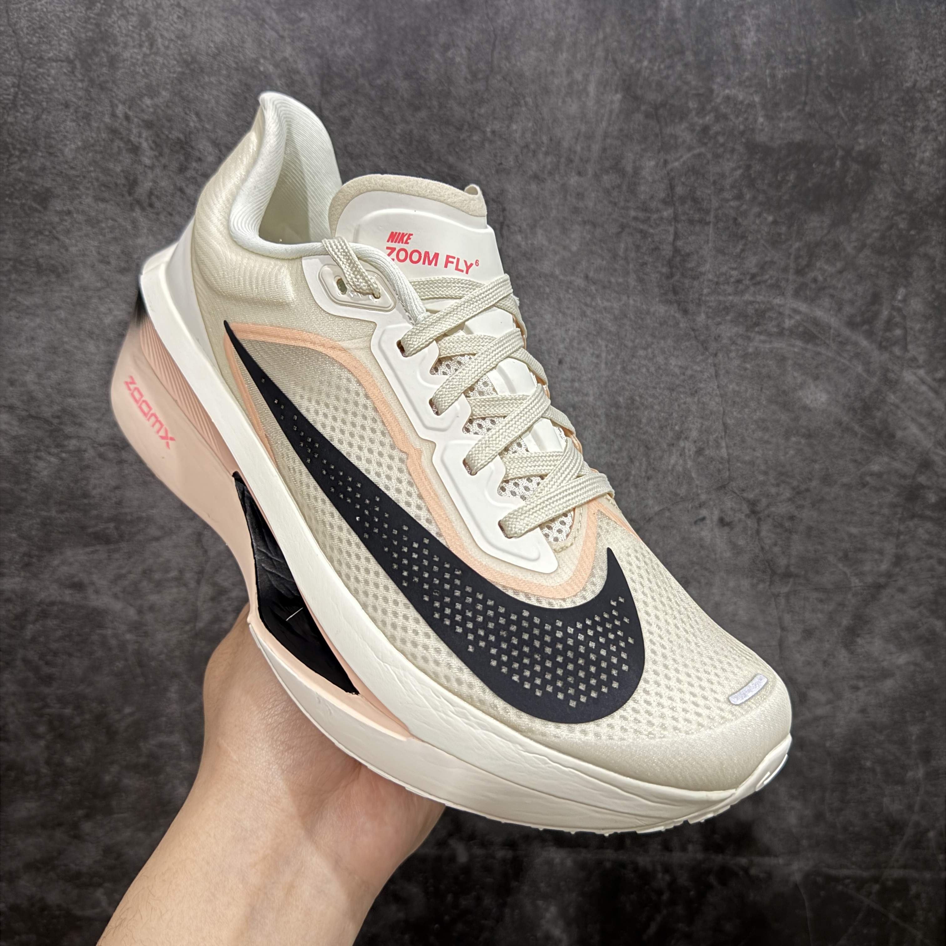 Zomm Fly6 竞速飞行6代 低筒 轻质缓震透气休闲运动 跑步鞋 波鞋 女款 男款 真碳板 米黑 FN8455 FN8454-102