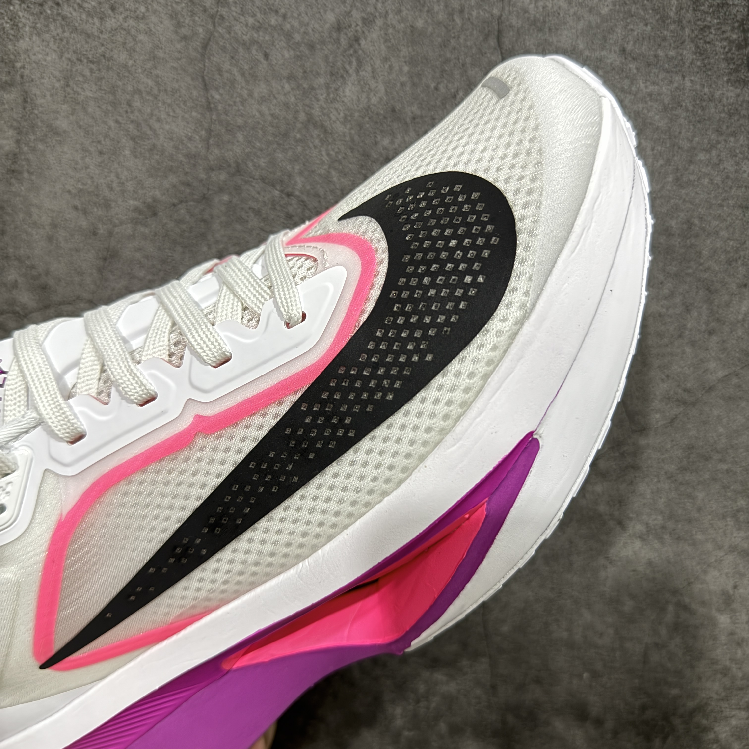 Zomm Fly6 竞速飞行6代 低筒 轻质缓震透气休闲运动 跑步鞋 波鞋 女款 男款 真碳板 白紫色 FN8455 FN8454-101