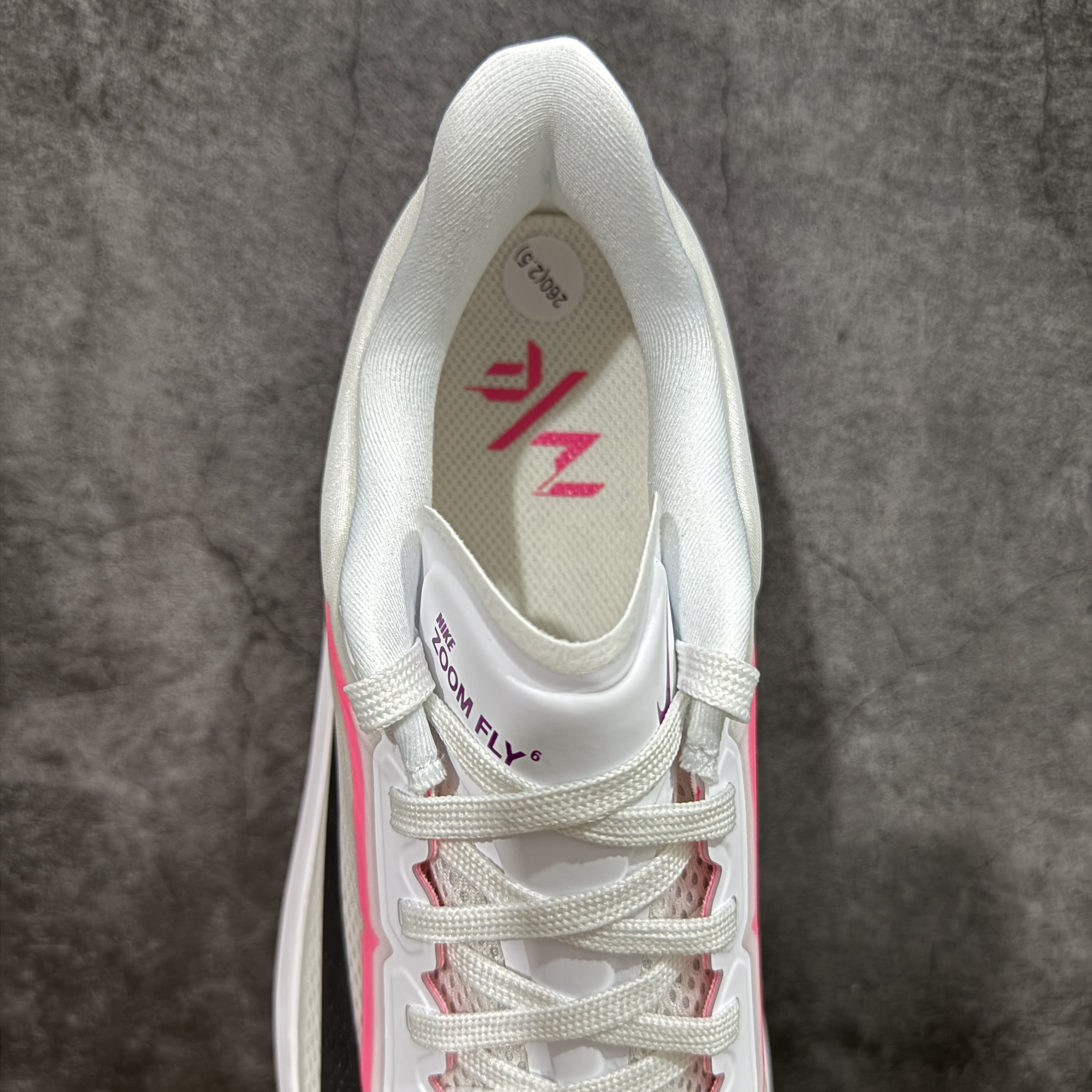 Zomm Fly6 竞速飞行6代 低筒 轻质缓震透气休闲运动 跑步鞋 波鞋 女款 男款 真碳板 白紫色 FN8455 FN8454-101