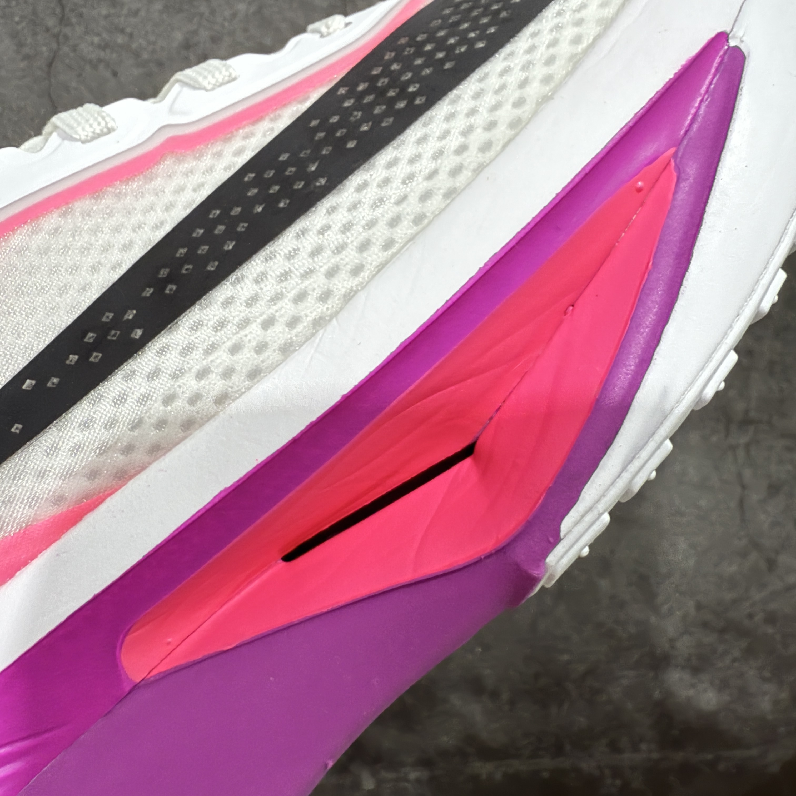 Zomm Fly6 竞速飞行6代 低筒 轻质缓震透气休闲运动 跑步鞋 波鞋 女款 男款 真碳板 白紫色 FN8455 FN8454-101