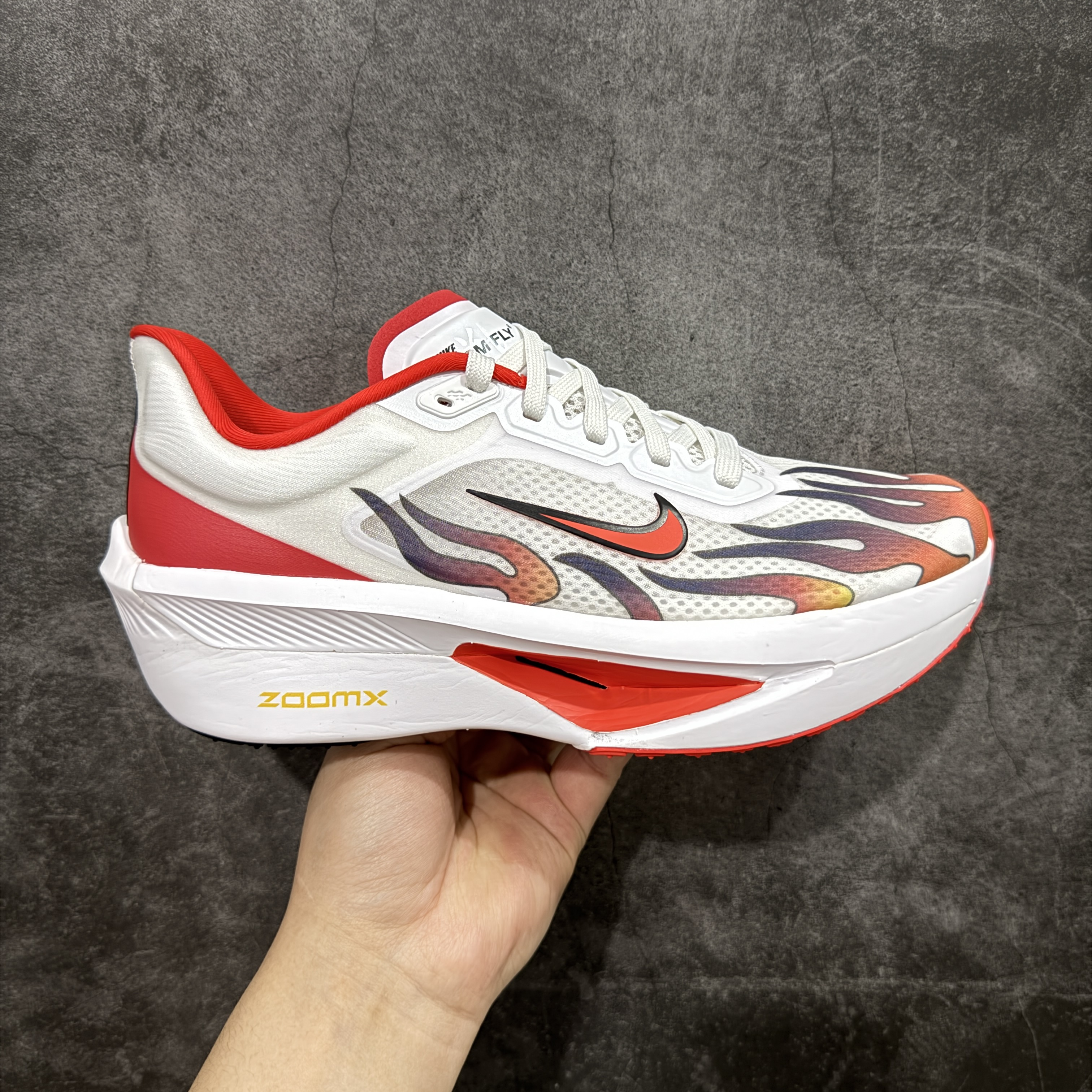 Zomm Fly6 竞速飞行6代 低筒 轻质缓震透气休闲运动 跑步鞋 波鞋 真碳板 白红 HQ3498-100