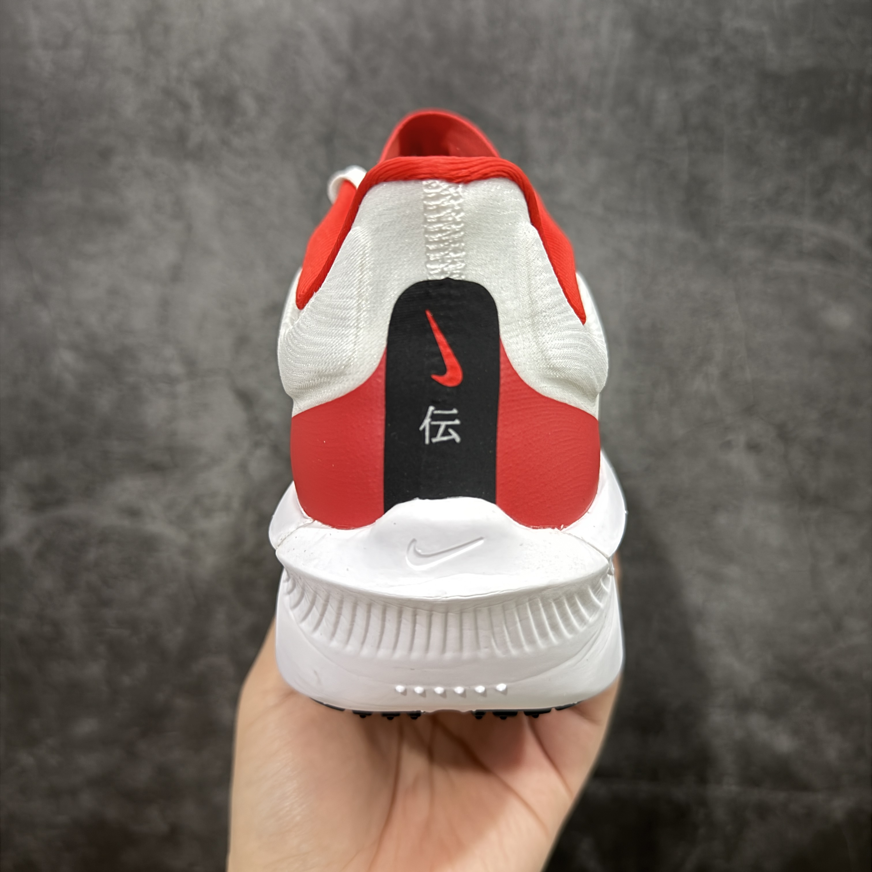 Zomm Fly6 竞速飞行6代 低筒 轻质缓震透气休闲运动 跑步鞋 波鞋 真碳板 白红 HQ3498-100