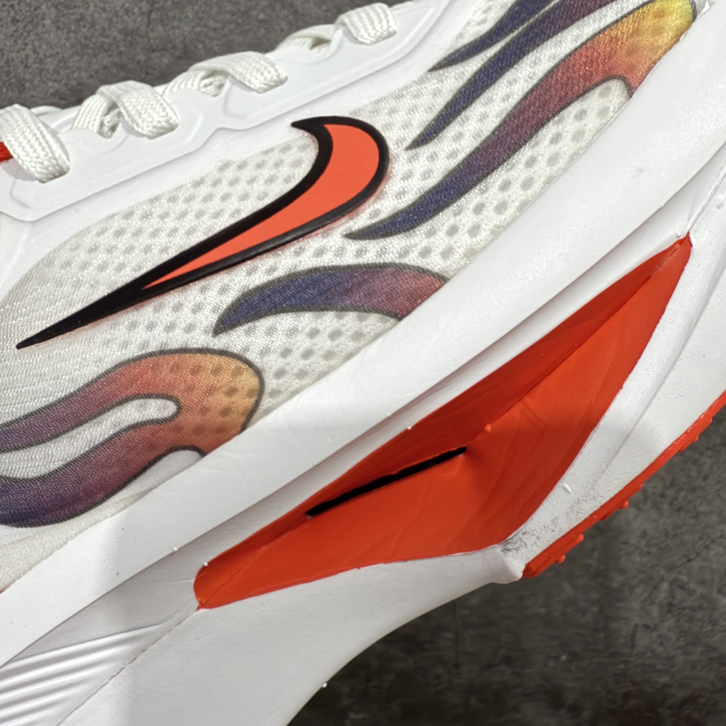 Zomm Fly6 竞速飞行6代 低筒 轻质缓震透气休闲运动 跑步鞋 波鞋 真碳板 白红 HQ3498-100