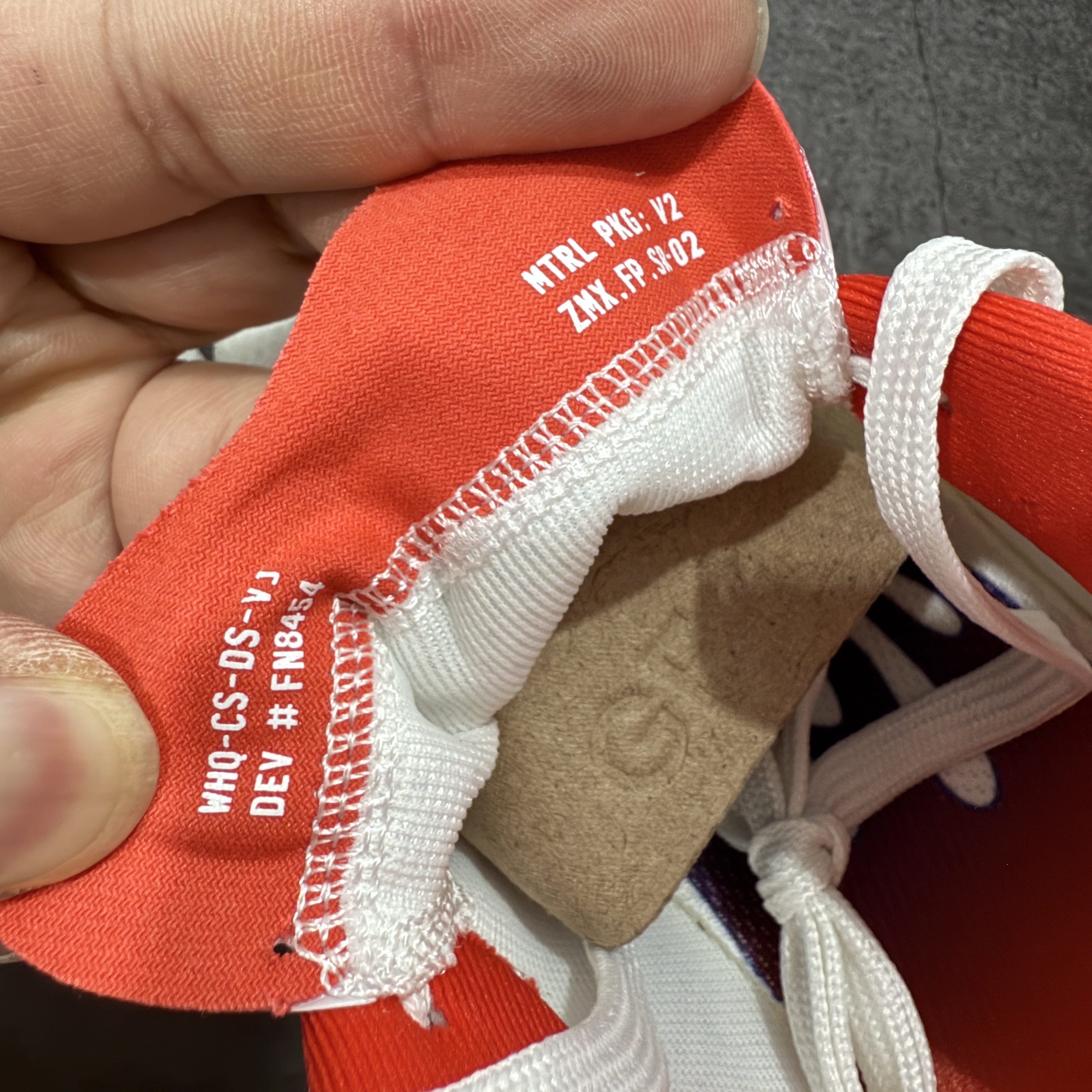 Zomm Fly6 竞速飞行6代 低筒 轻质缓震透气休闲运动 跑步鞋 波鞋 真碳板 白红 HQ3498-100