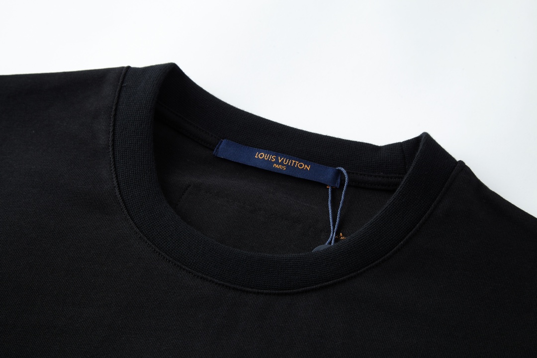 LOUIS VUITTON 路易威登 LV 维港大秀员工限定 夏季 T恤 男女同款  短袖  白色 黑色A5