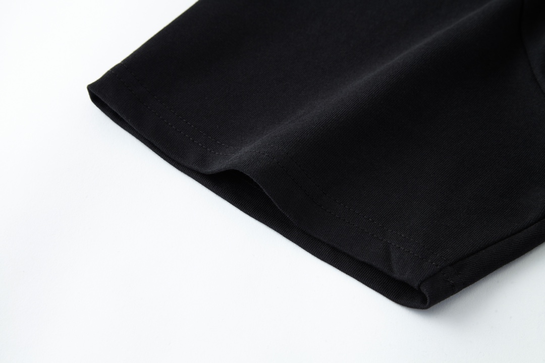 LOUIS VUITTON 路易威登 LV 维港大秀员工限定 夏季 T恤 男女同款  短袖  白色 黑色A5