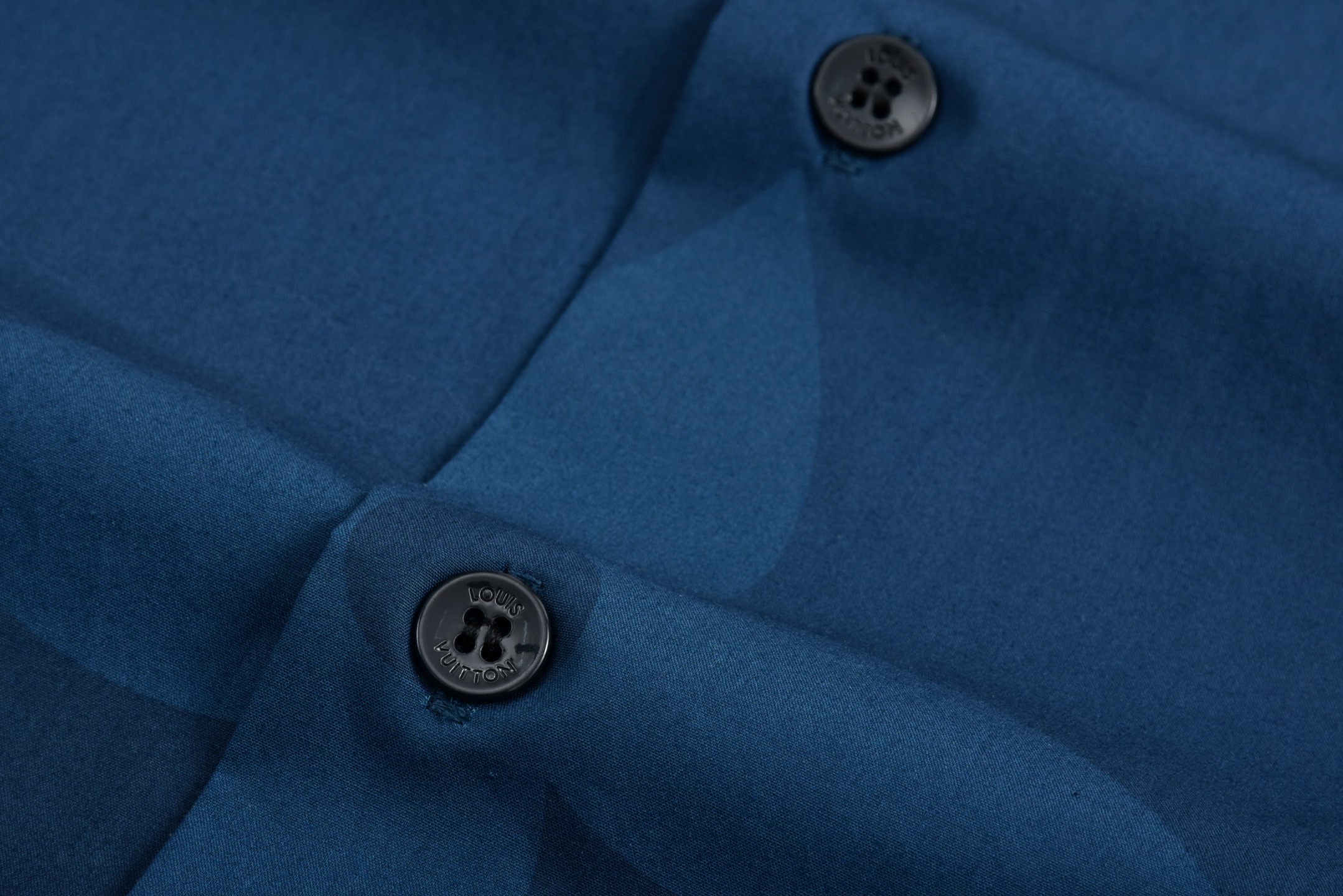 LOUIS VUITTON 路易威登 LV 渐变老花衬衫 夏季 T恤 男女同款  短袖  蓝色A5