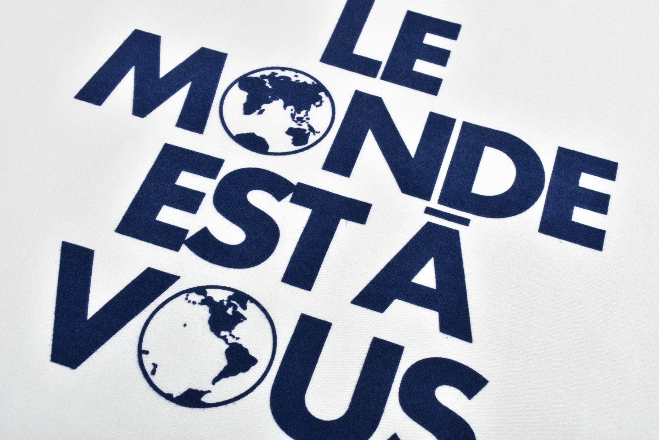 LOUIS VUITTON 路易威登 LV 地球植绒 夏季 T恤 男女同款  短袖  白色A5