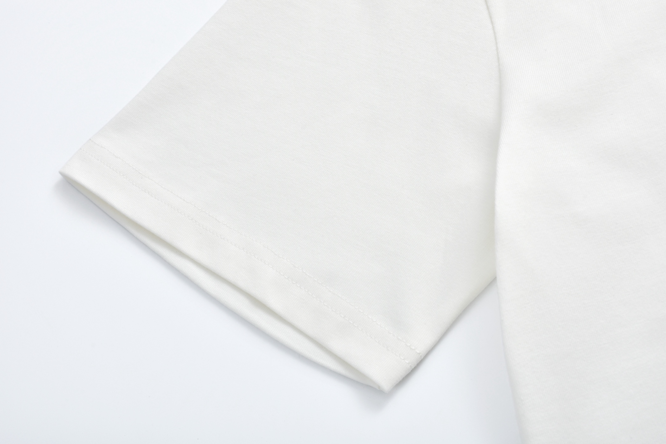 LOUIS VUITTON 路易威登 LV 地球植绒 夏季 T恤 男女同款  短袖  白色A5