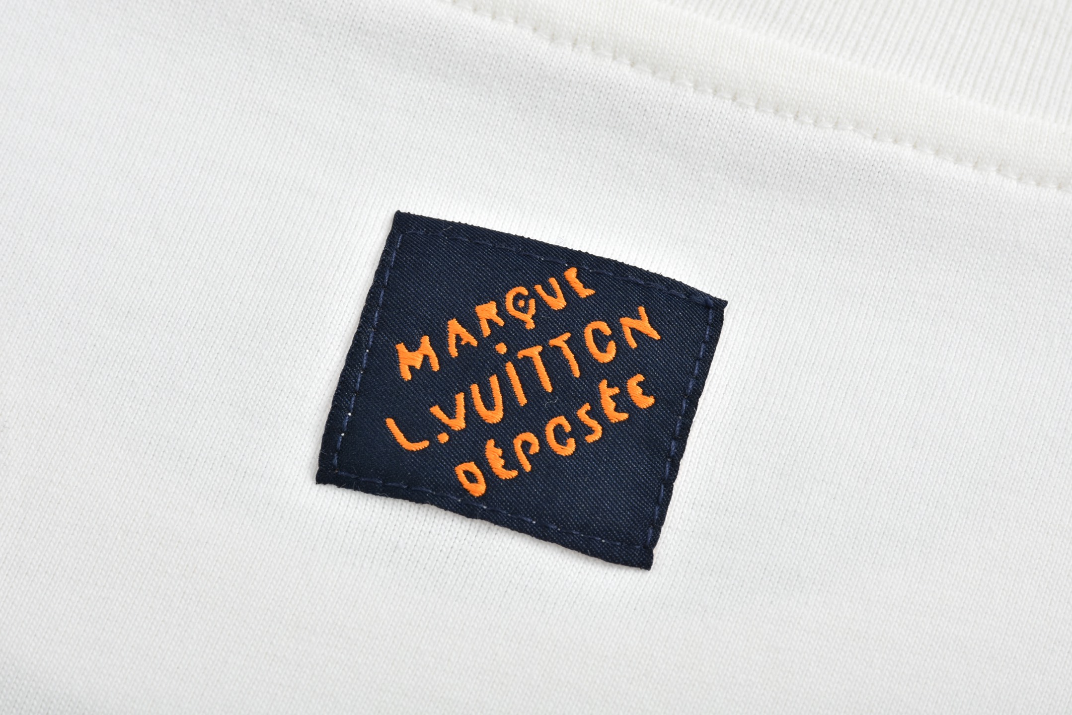 LOUIS VUITTON 路易威登 LV 地球植绒 夏季 T恤 男女同款  短袖  白色A5