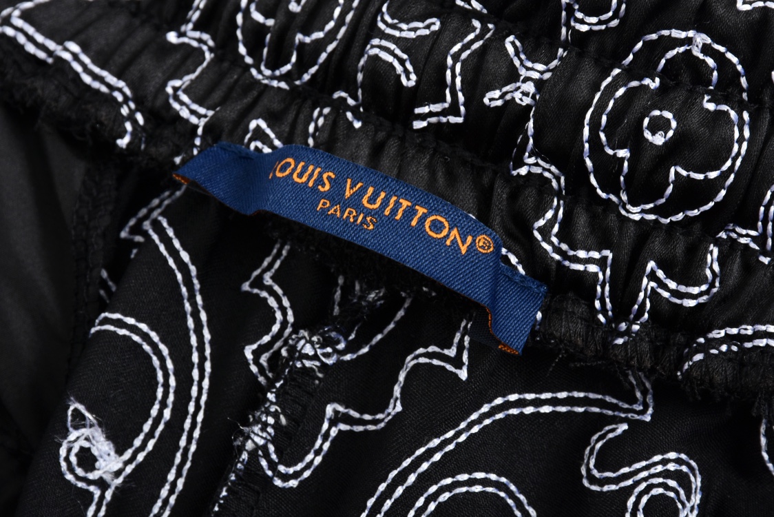 LOUIS VUITTON 路易威登 LV 蔓藤靴线绣花 短裤 休闲裤 裤子 五分裤  黑色A5