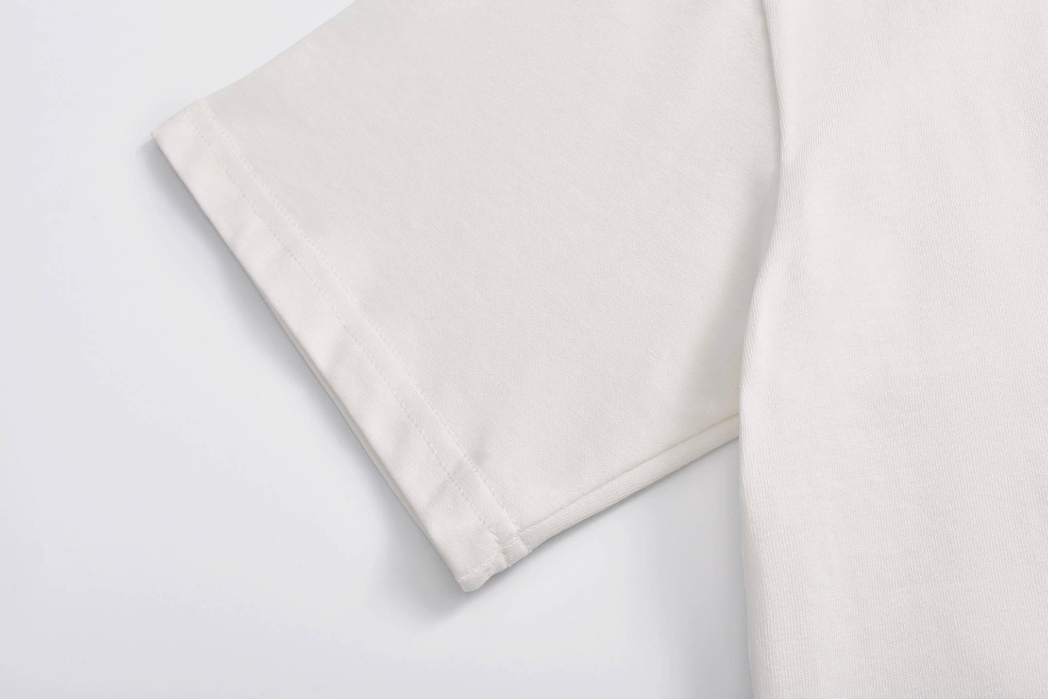 LOUIS VUITTON 路易威登 LV  四叶草衬衫夏季 T恤 男女同款  短袖 米白A5