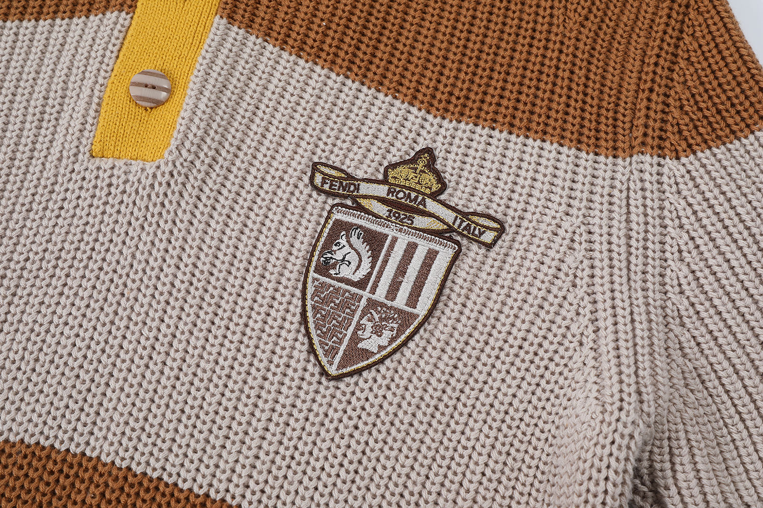 FENDI 芬迪混合平纹针织polo  T恤 短袖  夏季 男女同款 棕色A5