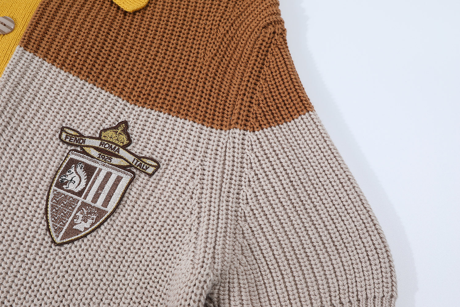 FENDI 芬迪混合平纹针织polo  T恤 短袖  夏季 男女同款 棕色A5