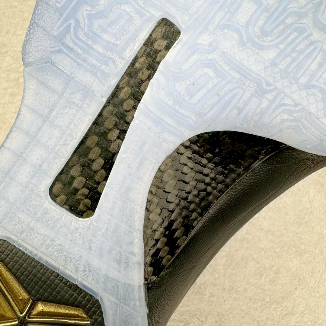 灭世MAX Kobe5  zoom  Year OF the Mamba 科比 5  前后气垫   籃球鞋 球鞋 實戰鞋  真碳板  波鞋  黑紫金 IB4481-500