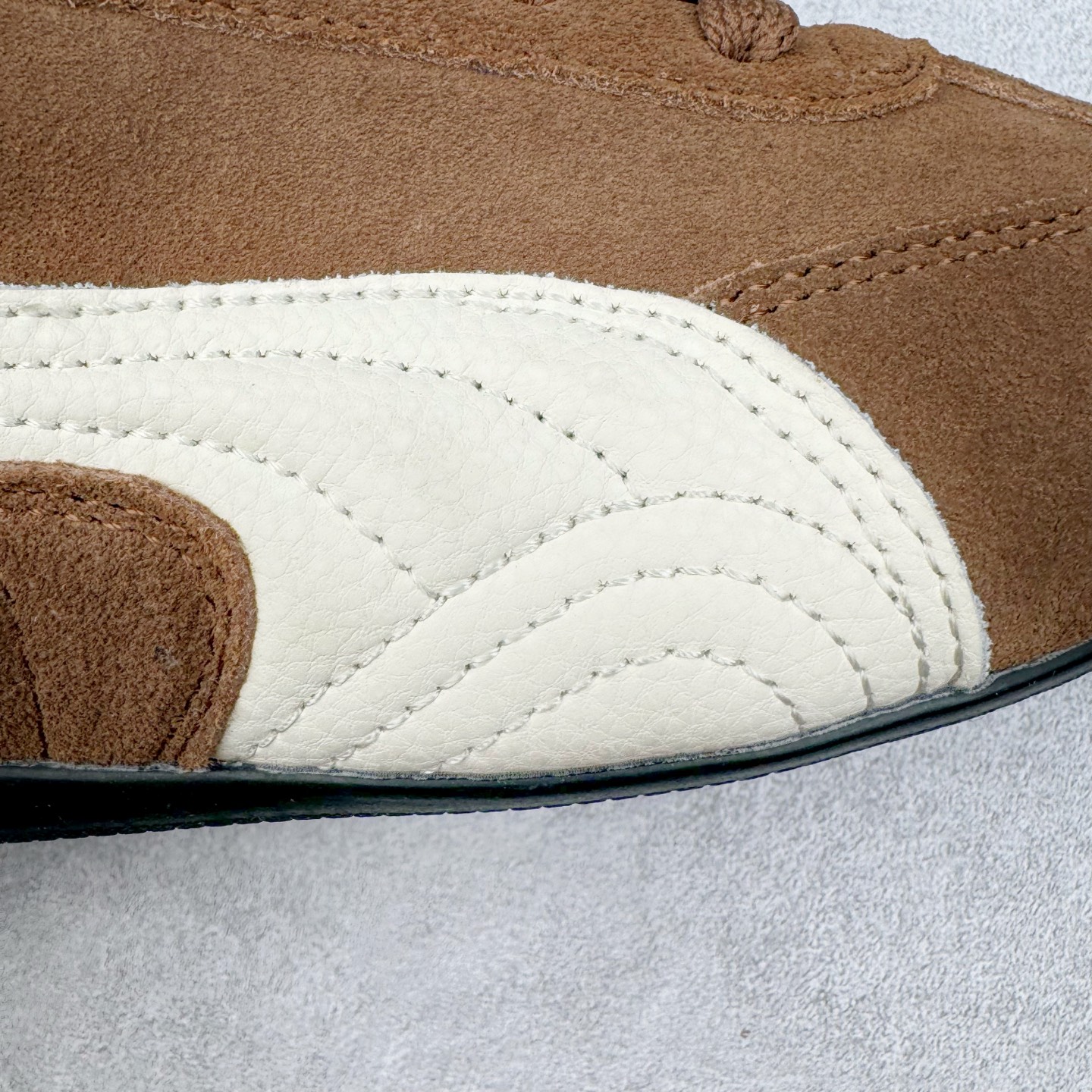 PUMA  Speedcat  圆头系带 二层绒面皮防滑耐磨 低筒 舒适时尚 赛车 跑步鞋 休闲鞋 波鞋 深棕色 406329-31