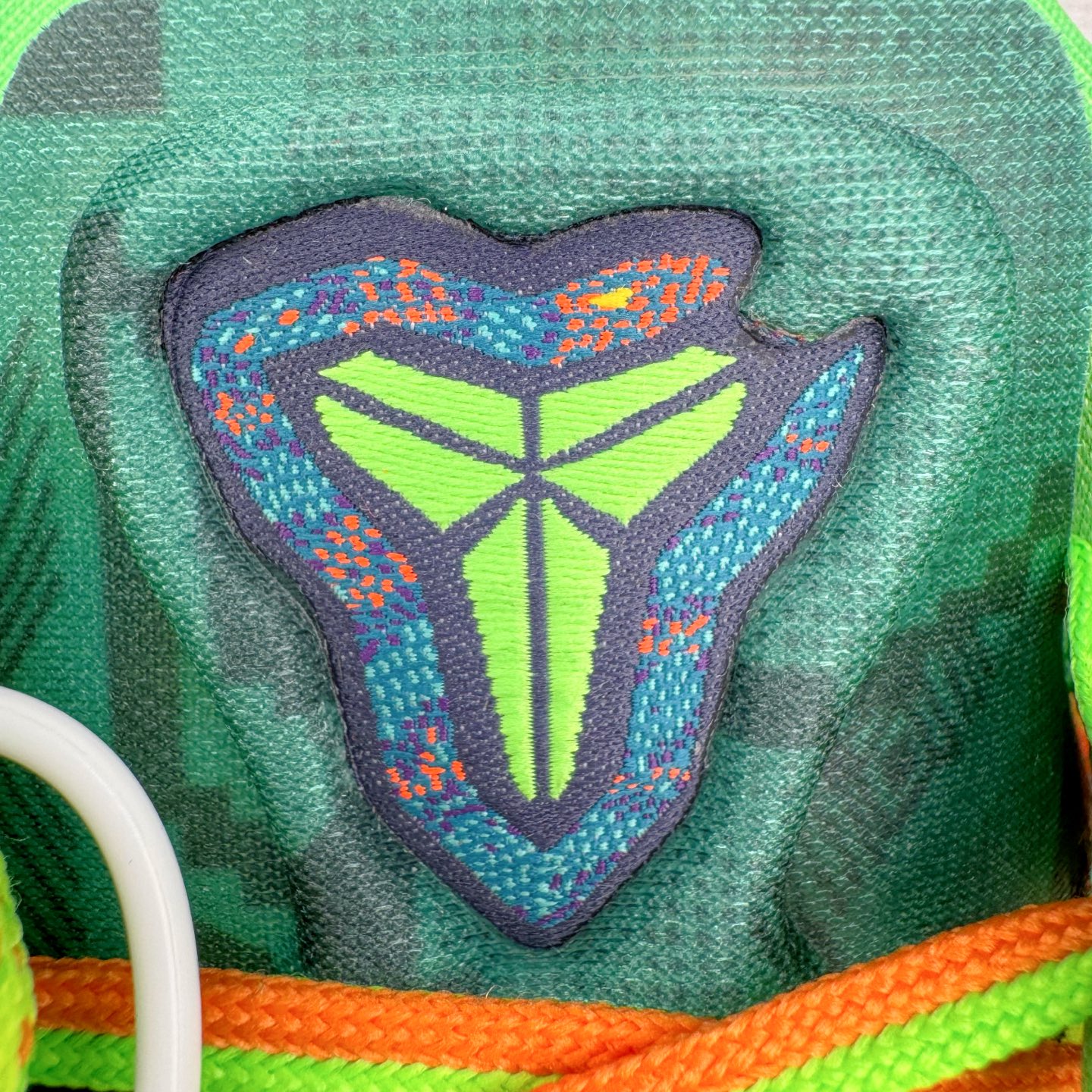 灭世Max Kobe 8 Protro 科比8 低筒  全掌LUNARLON 鞋墊 籃球鞋 實戰鞋 球鞋 男鞋 波鞋 橙蓝鸳鸯 2025 HM9621-900