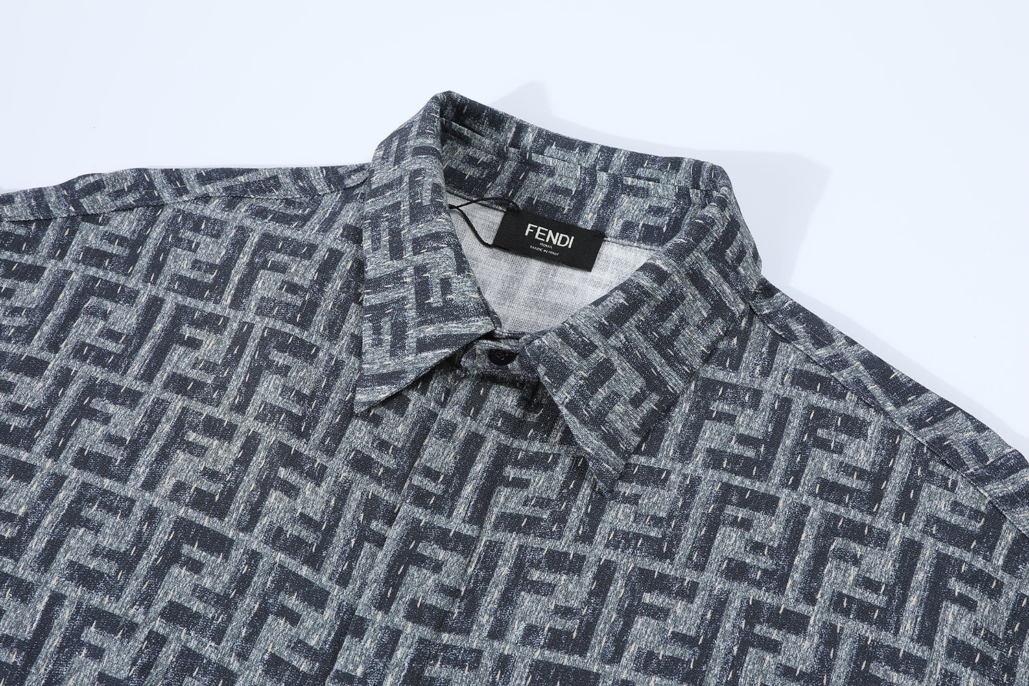 FENDI 芬迪 全幅FF 衬衫 T恤 短袖  夏季 男女同款 深灰色B0