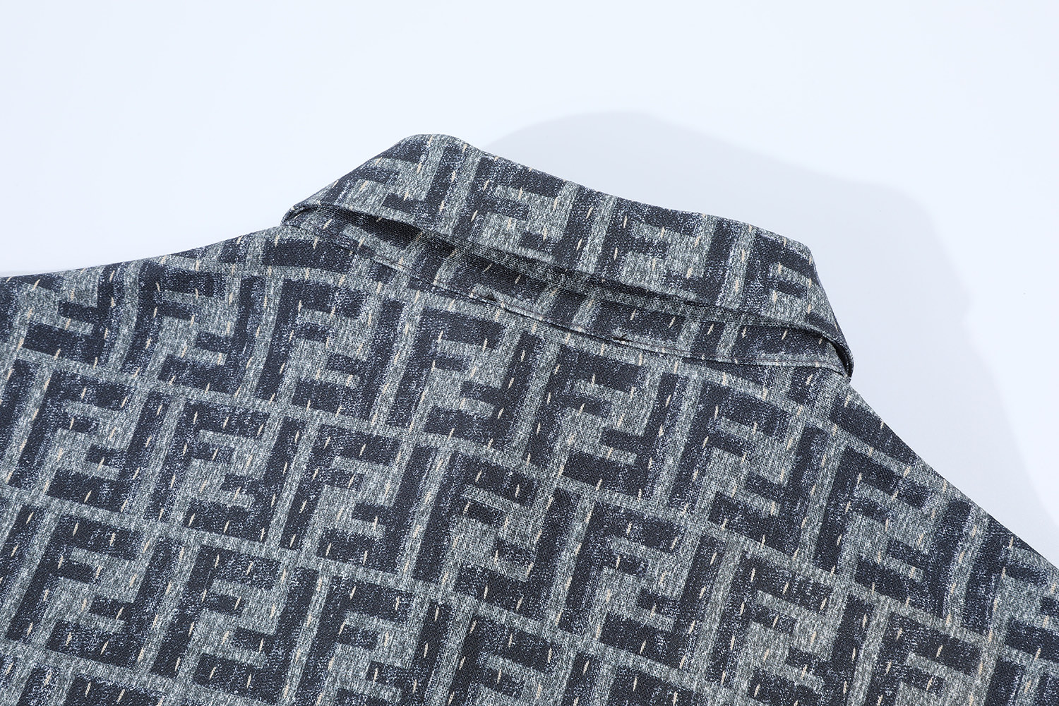 FENDI 芬迪 全幅FF 衬衫 T恤 短袖  夏季 男女同款 深灰色B0