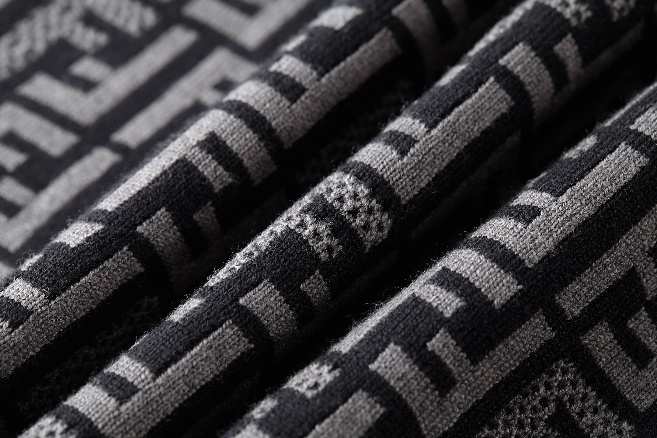 FENDI  芬迪 满印FF针织 T 恤 短袖 上衣 夏款 黑色 白色B0