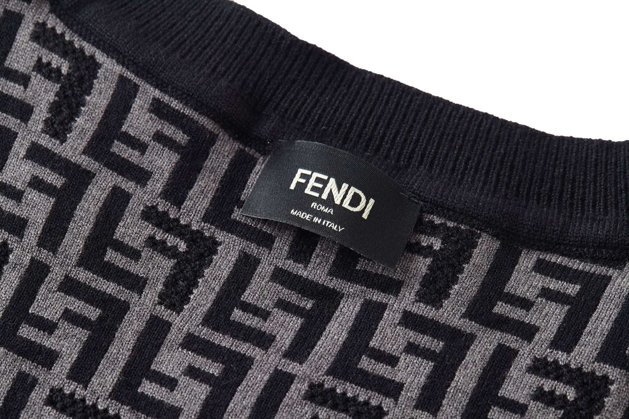 FENDI  芬迪 满印FF针织 T 恤 短袖 上衣 夏款 黑色 白色B0