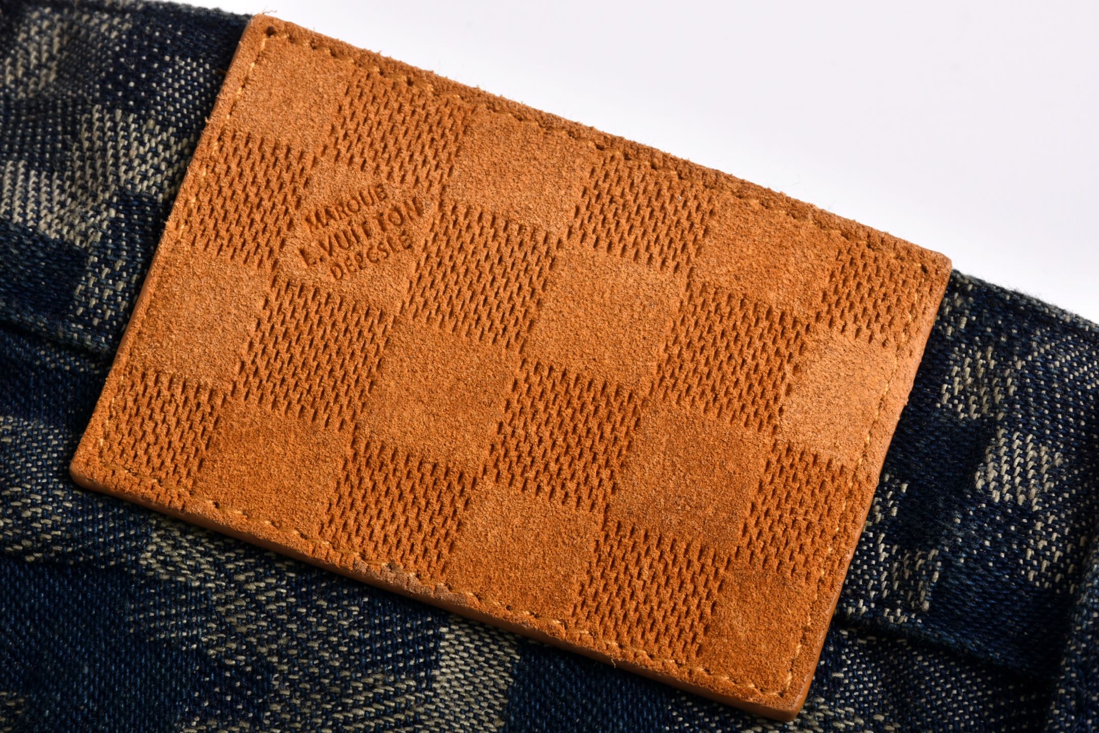 LOUIS VUITTON 路易威登 蟒蛇纹牛仔裤 裤子 长裤 C0 1AHDEV