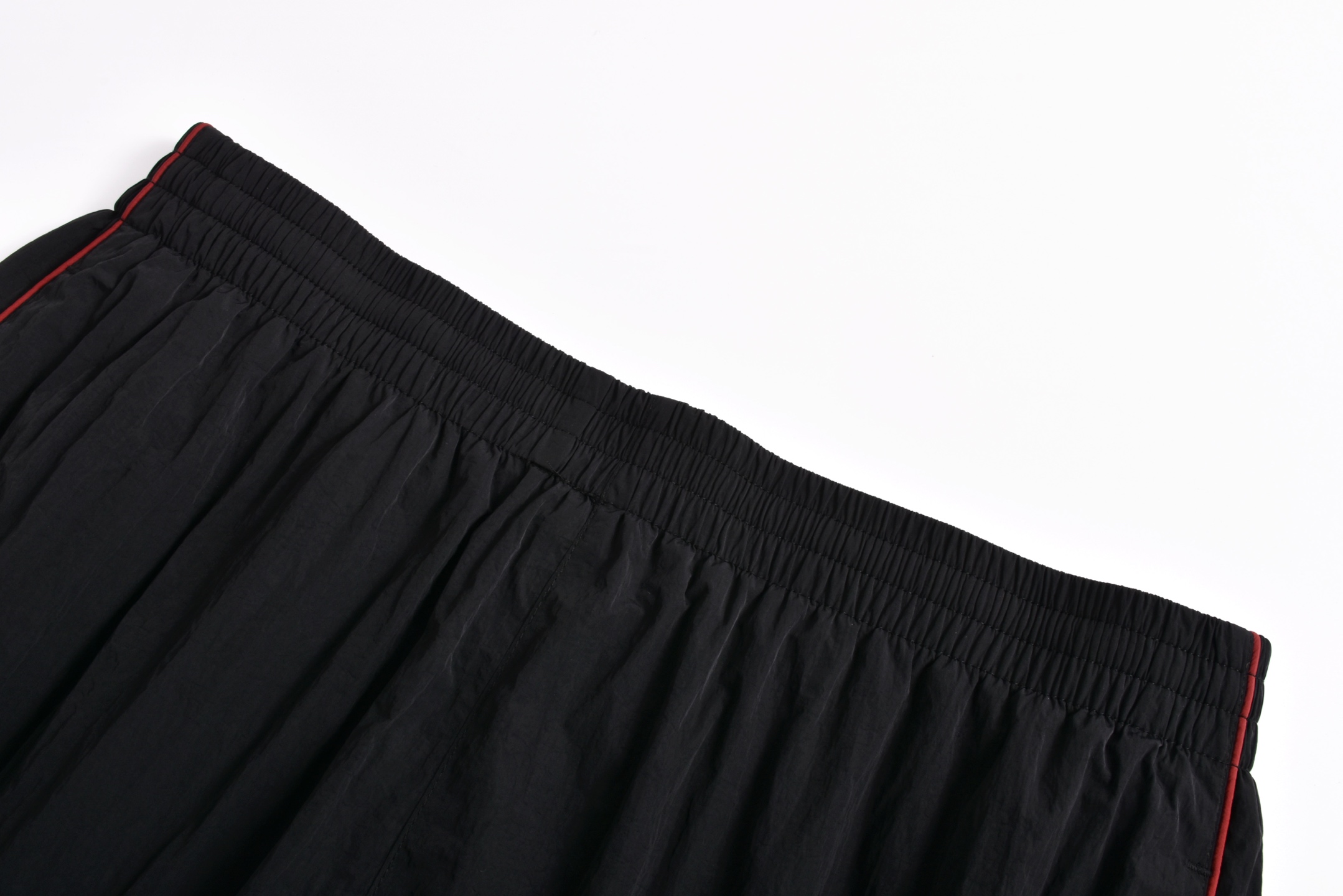 Balenciaga 巴黎世家 红刺绣尼龙 松紧腰运动裤 短裤 裤子 休闲裤 黑色-A5