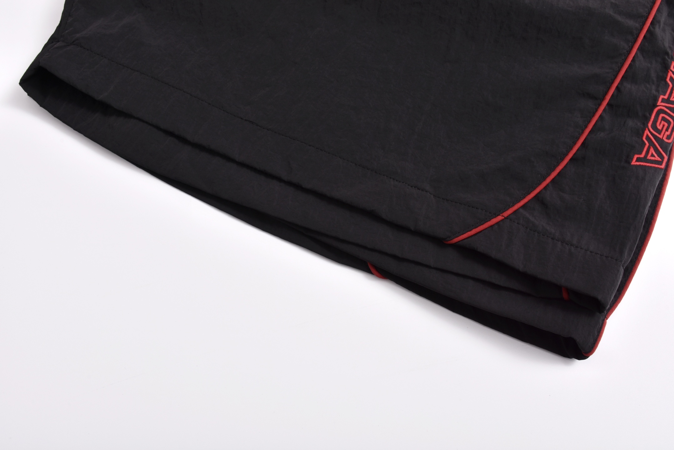 Balenciaga 巴黎世家 红刺绣尼龙 松紧腰运动裤 短裤 裤子 休闲裤 黑色-A5