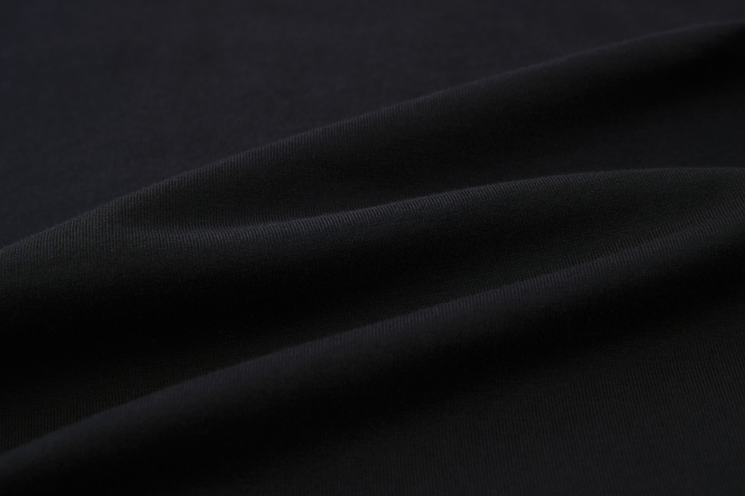 LOUIS VUITTON 路易威登 LV棕毛线狗 印花 夏季 T恤 男女同款  短袖 黑色A5