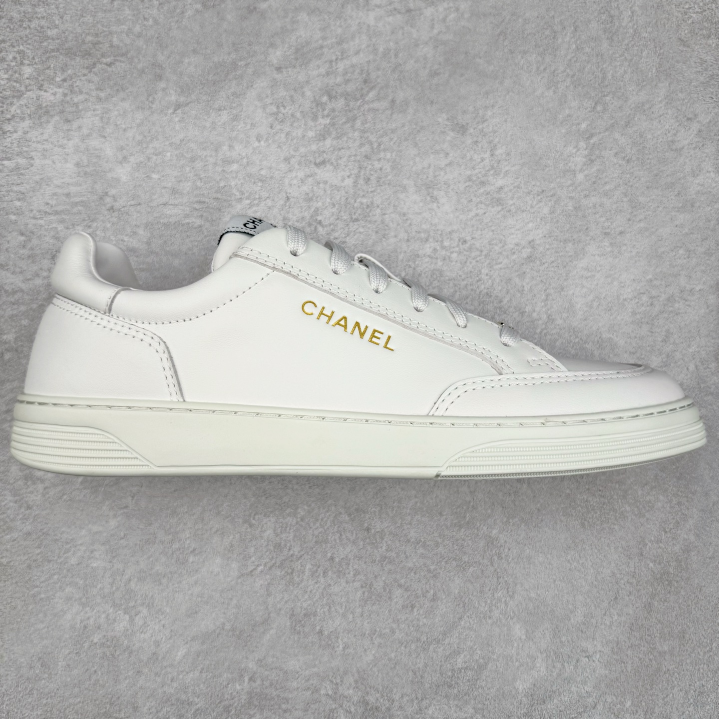 CHANEL 香奈儿   低筒 圆头运动鞋 休闲鞋 跑步鞋 男鞋  白色 G45086 B13311 NP502