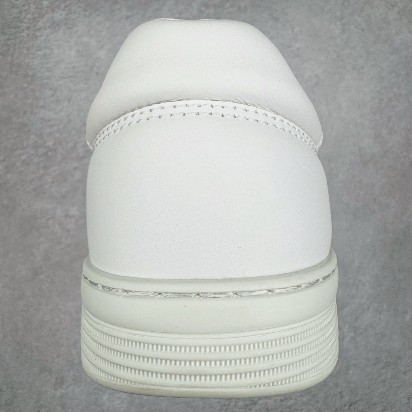 CHANEL 香奈儿   低筒 圆头运动鞋 休闲鞋 跑步鞋 男鞋  白色 G45086 B13311 NP502