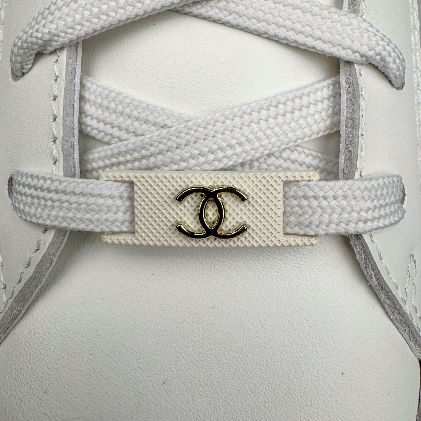 CHANEL 香奈儿   低筒 圆头运动鞋 休闲鞋 跑步鞋 男鞋  白色 G45086 B13311 NP502