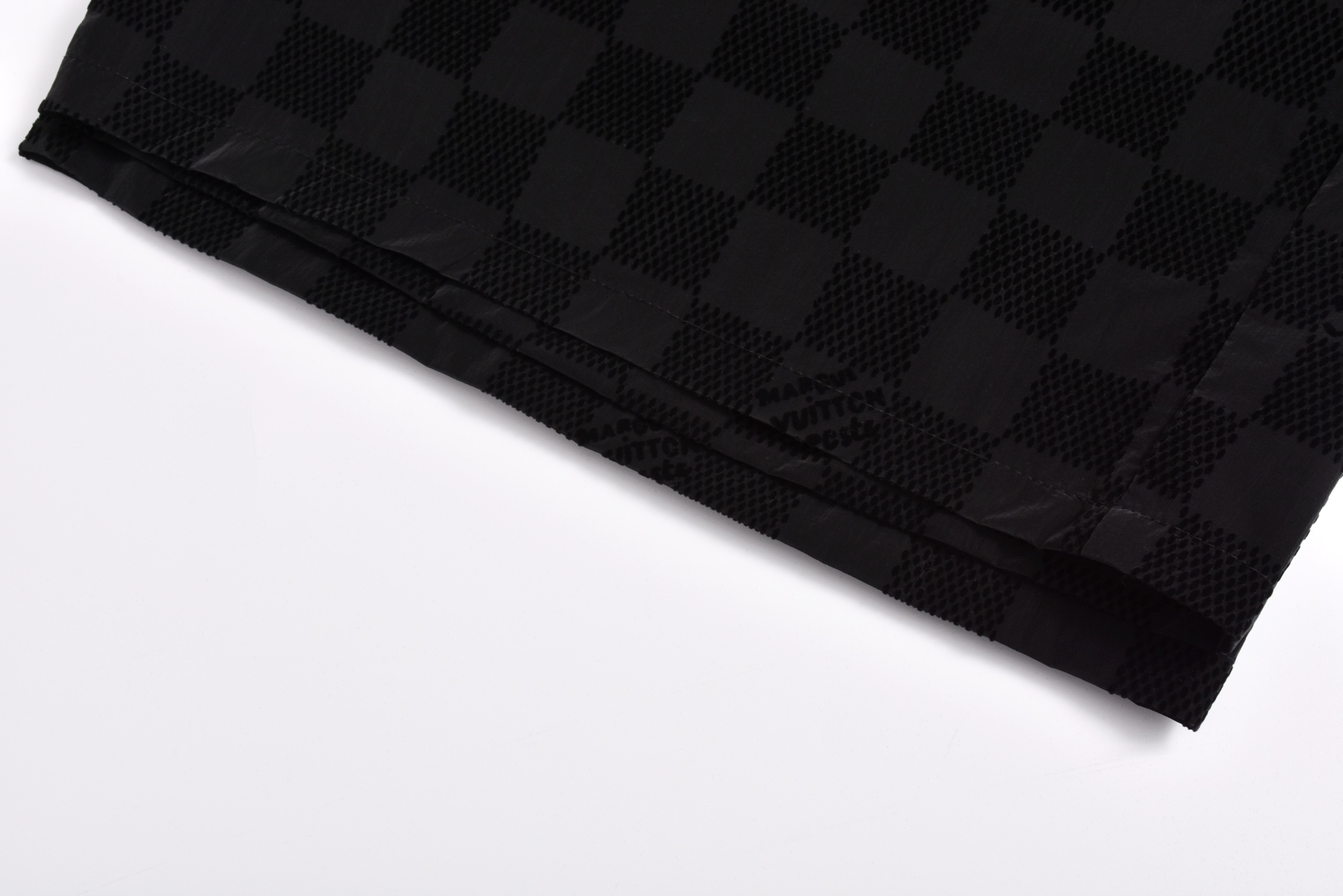 LOUIS VUITTON 路易威登 LV 黑格植绒  短裤 休闲裤 裤子 五分裤  黑色A5