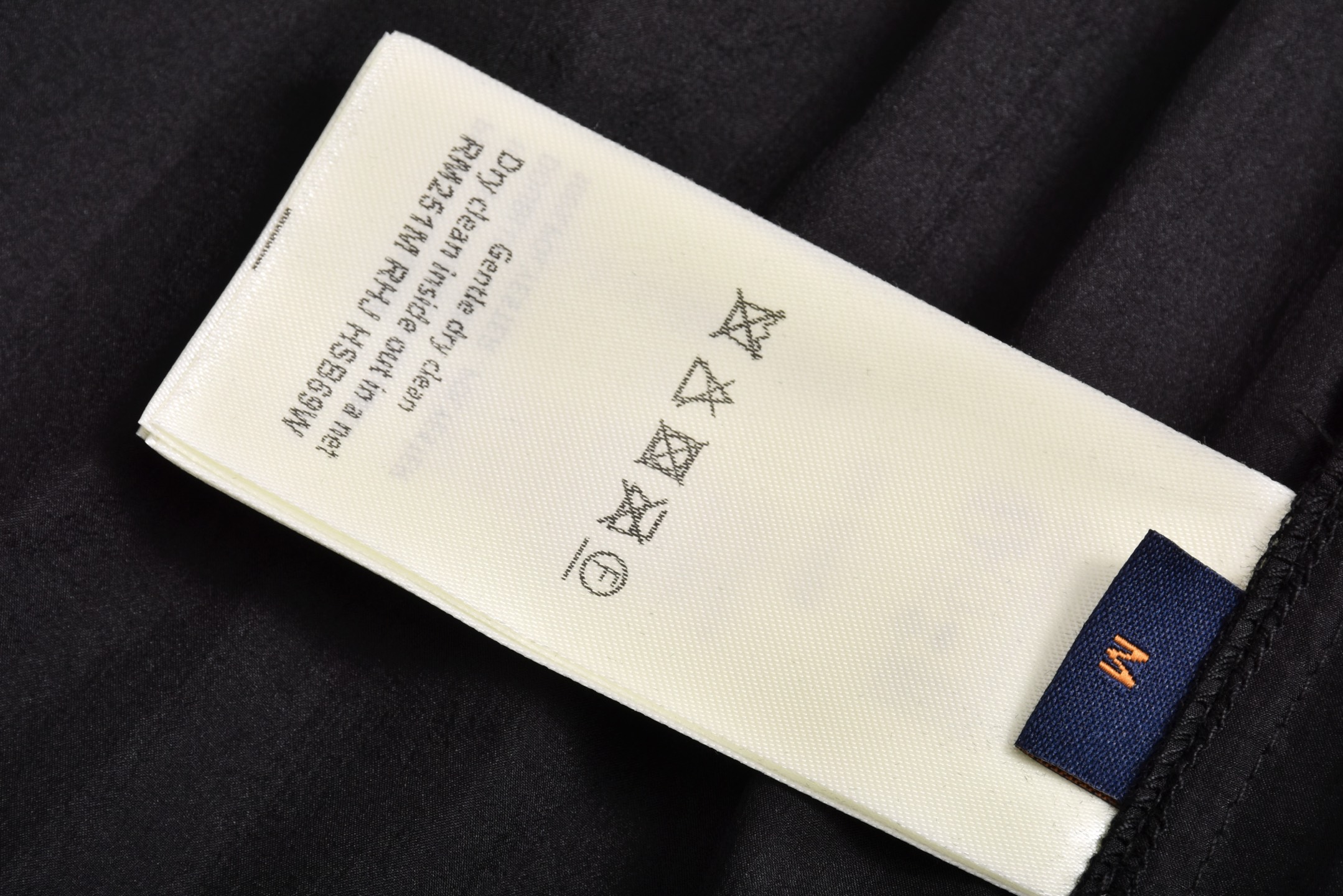 LOUIS VUITTON 路易威登 LV 黑格植绒  短裤 休闲裤 裤子 五分裤  黑色A5