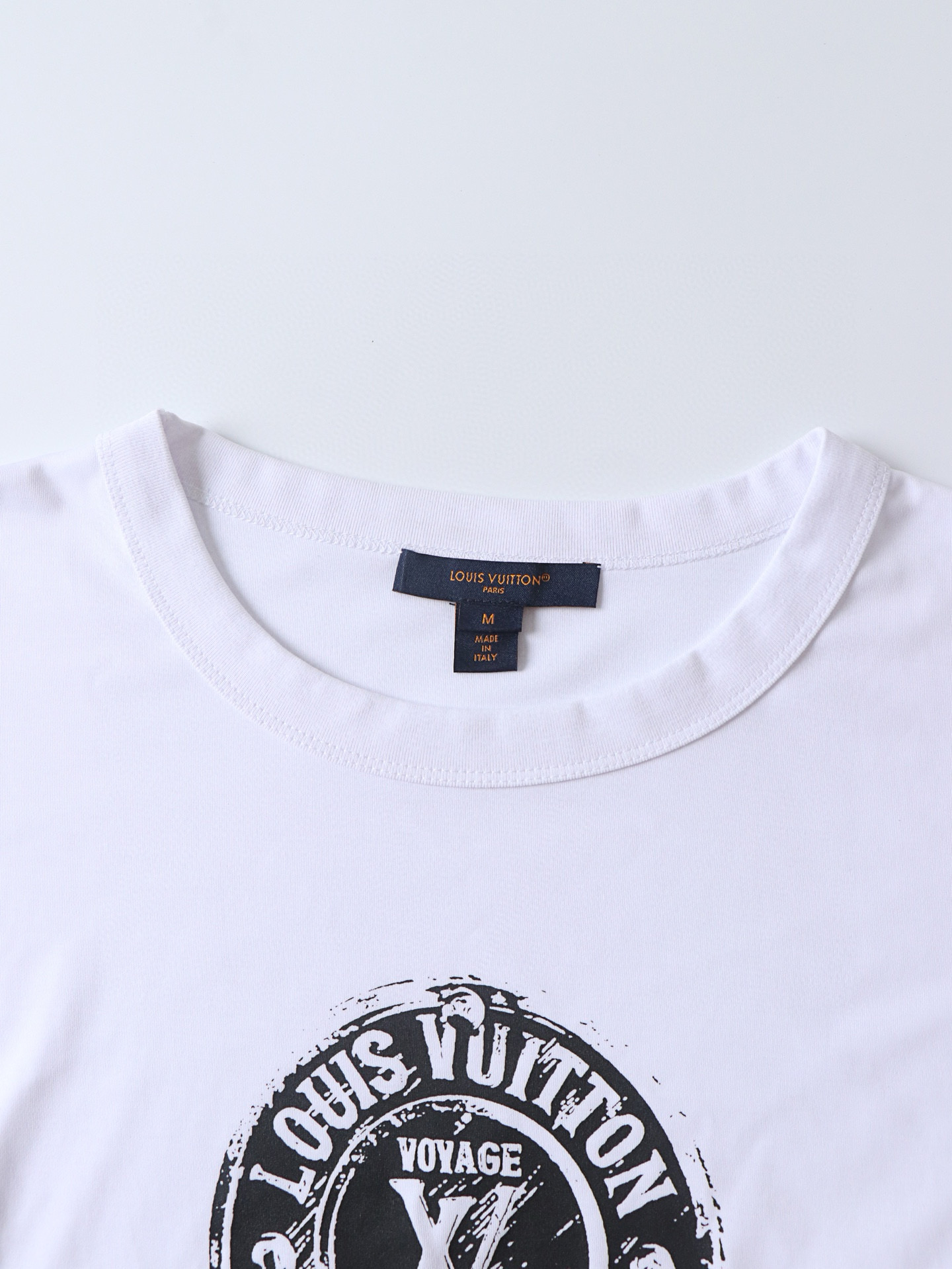 LOUIS VUITTON 路易威登 LV 印章印花 夏季 T恤 男女同款  短袖 白色A5
