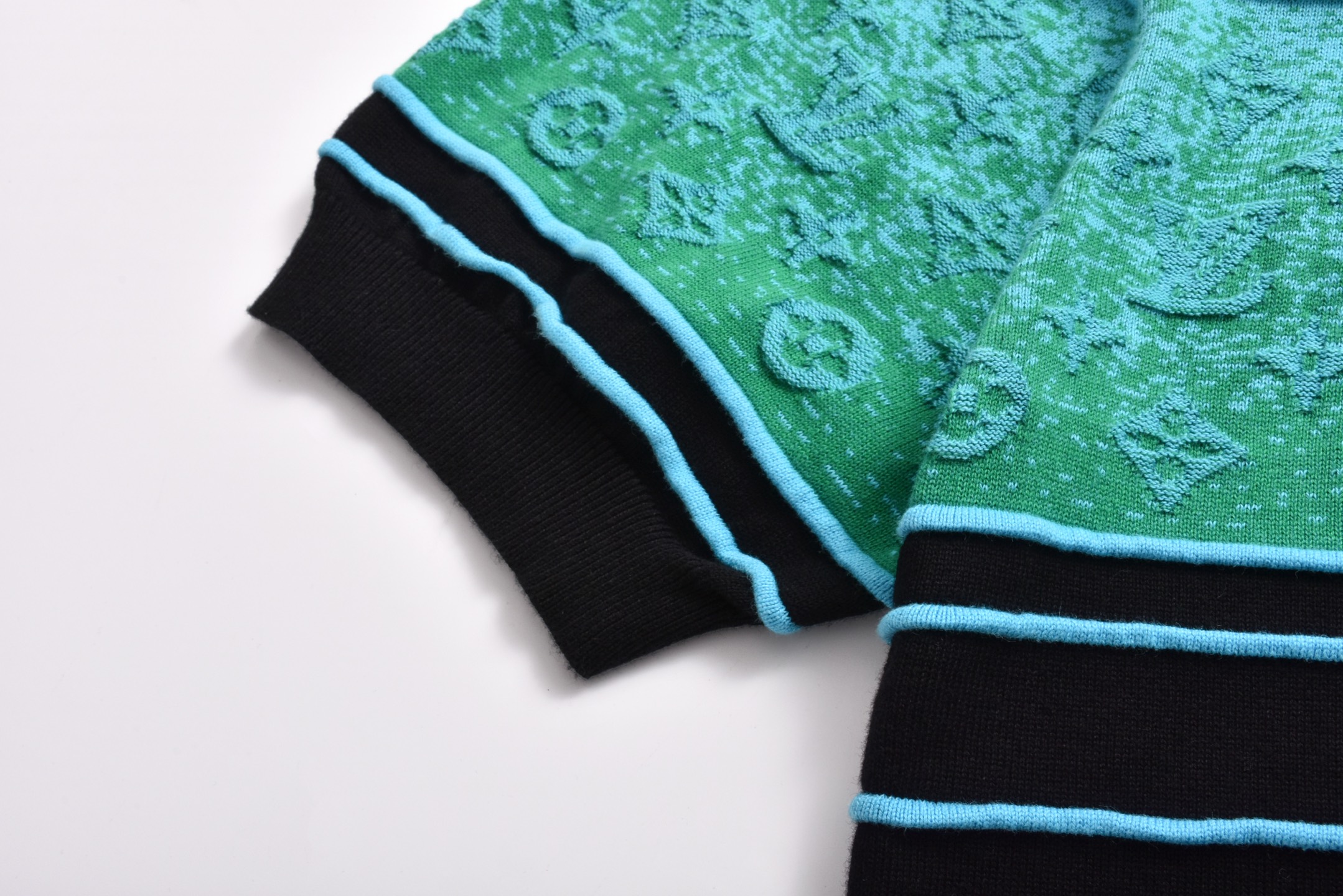 LOUIS VUITTON 路易威登 LV 拼色提花 夏季 T恤 男女同款  短袖 黑绿A5