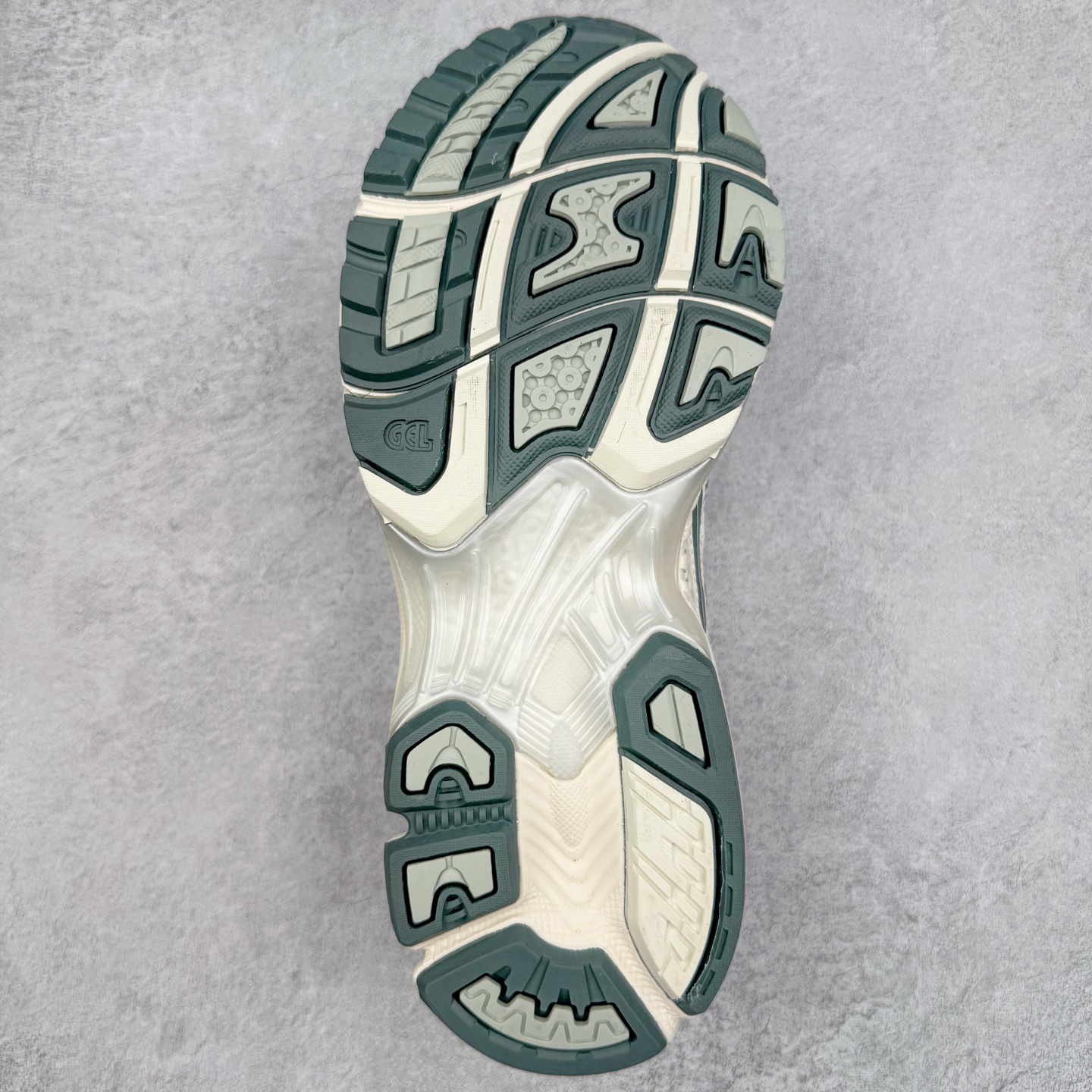 ASICS GEL-KAYANO K14 亚瑟士  低筒 减震 户外机能 运动鞋 跑步鞋  休闲鞋 板鞋 波鞋 男女同款  银白 1201A019-200