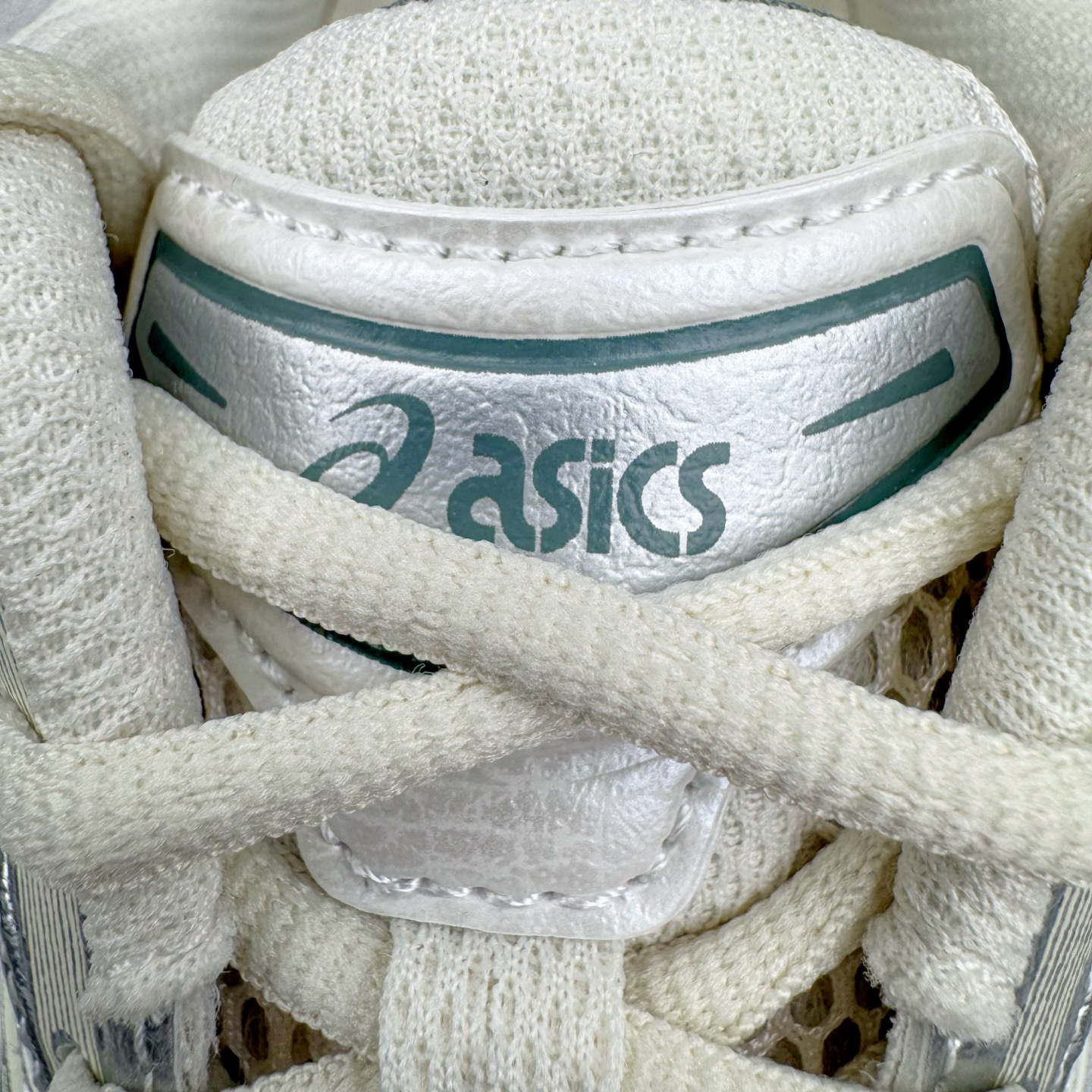 ASICS GEL-KAYANO K14 亚瑟士  低筒 减震 户外机能 运动鞋 跑步鞋  休闲鞋 板鞋 波鞋 男女同款  银白 1201A019-200