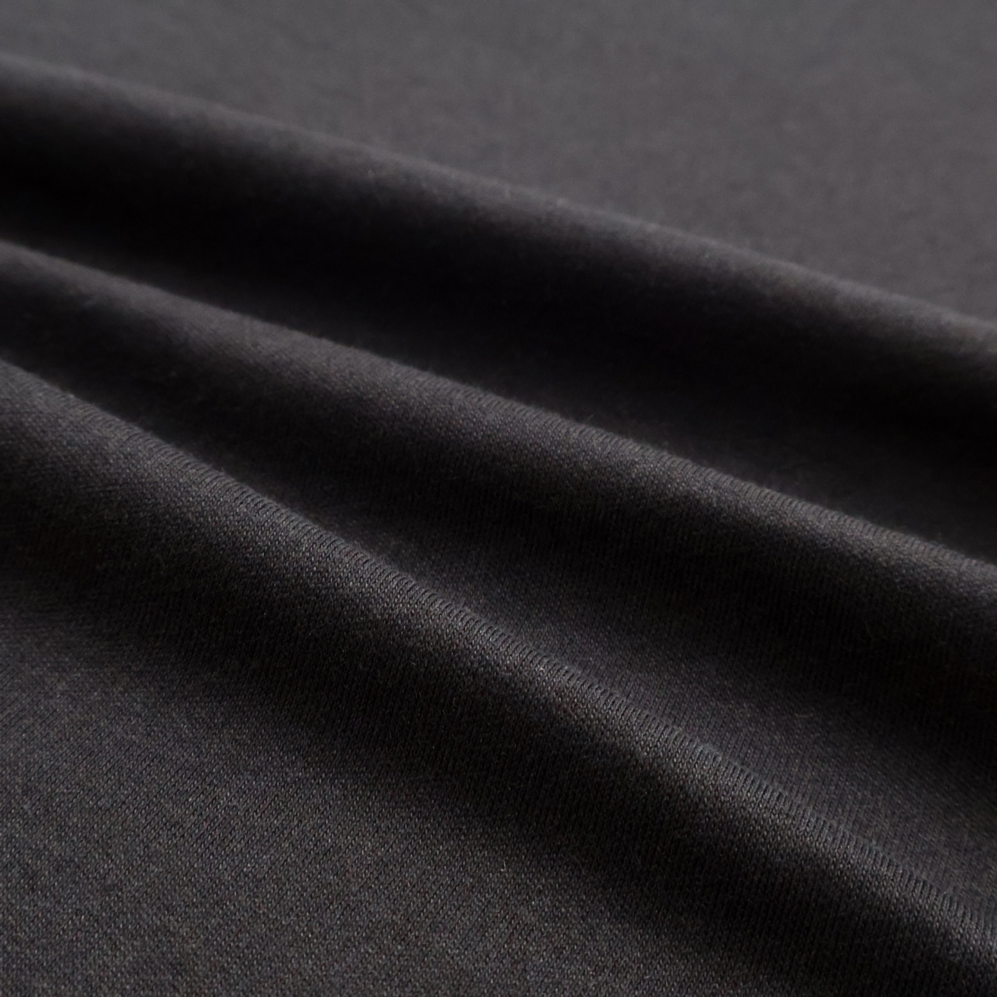 MIU MIU 贴布绣logo 圆领 休闲短袖 T恤 夏季 白色 黑色A2